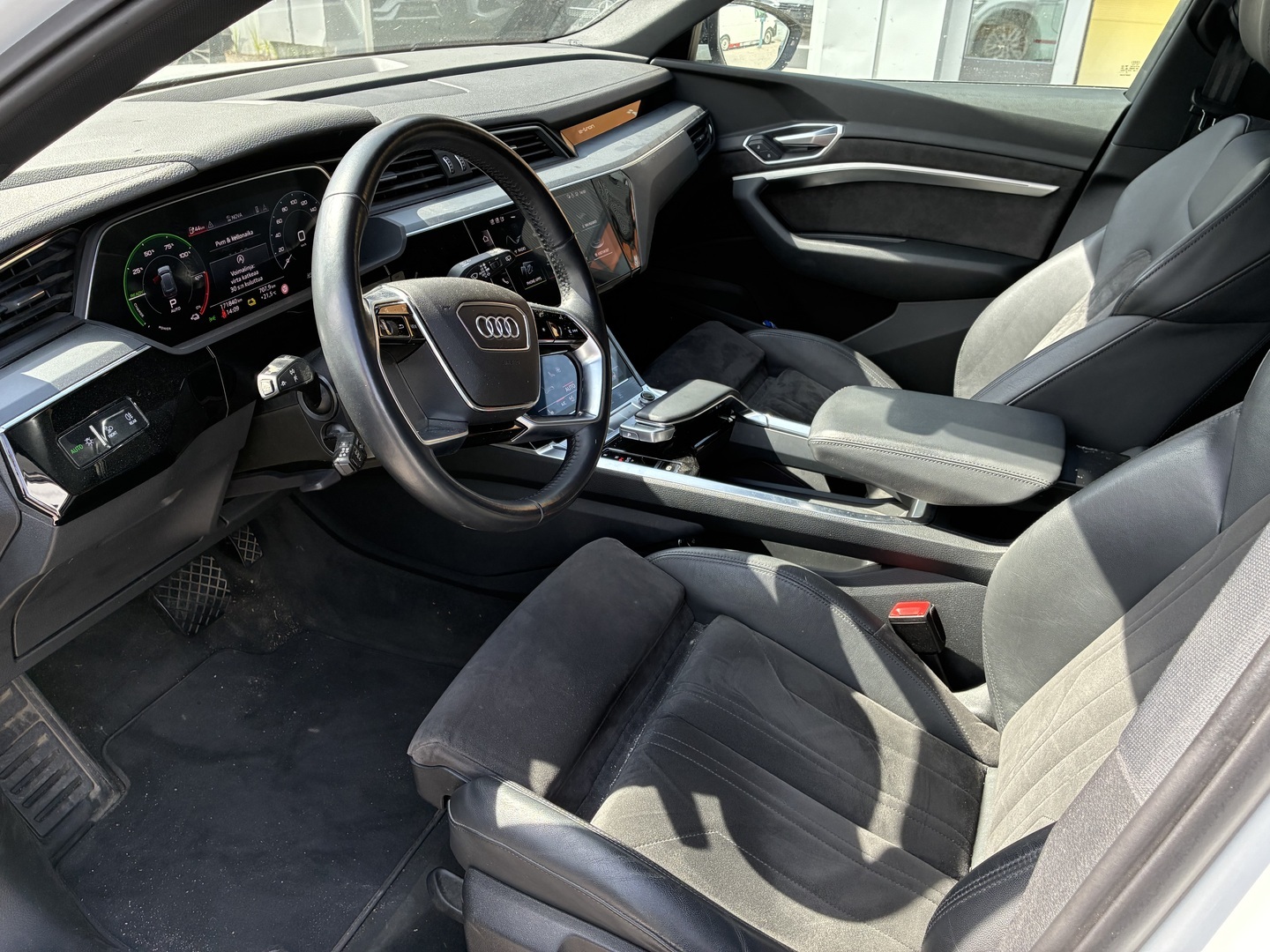 AUDI e-tron 2020