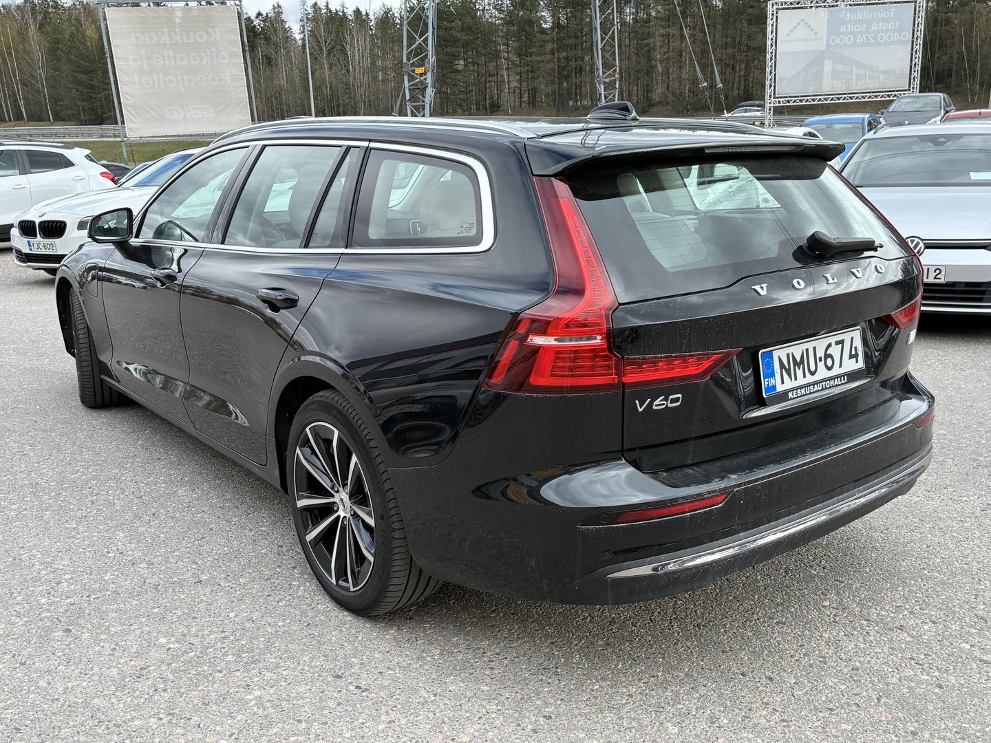 VOLVO V60 2023