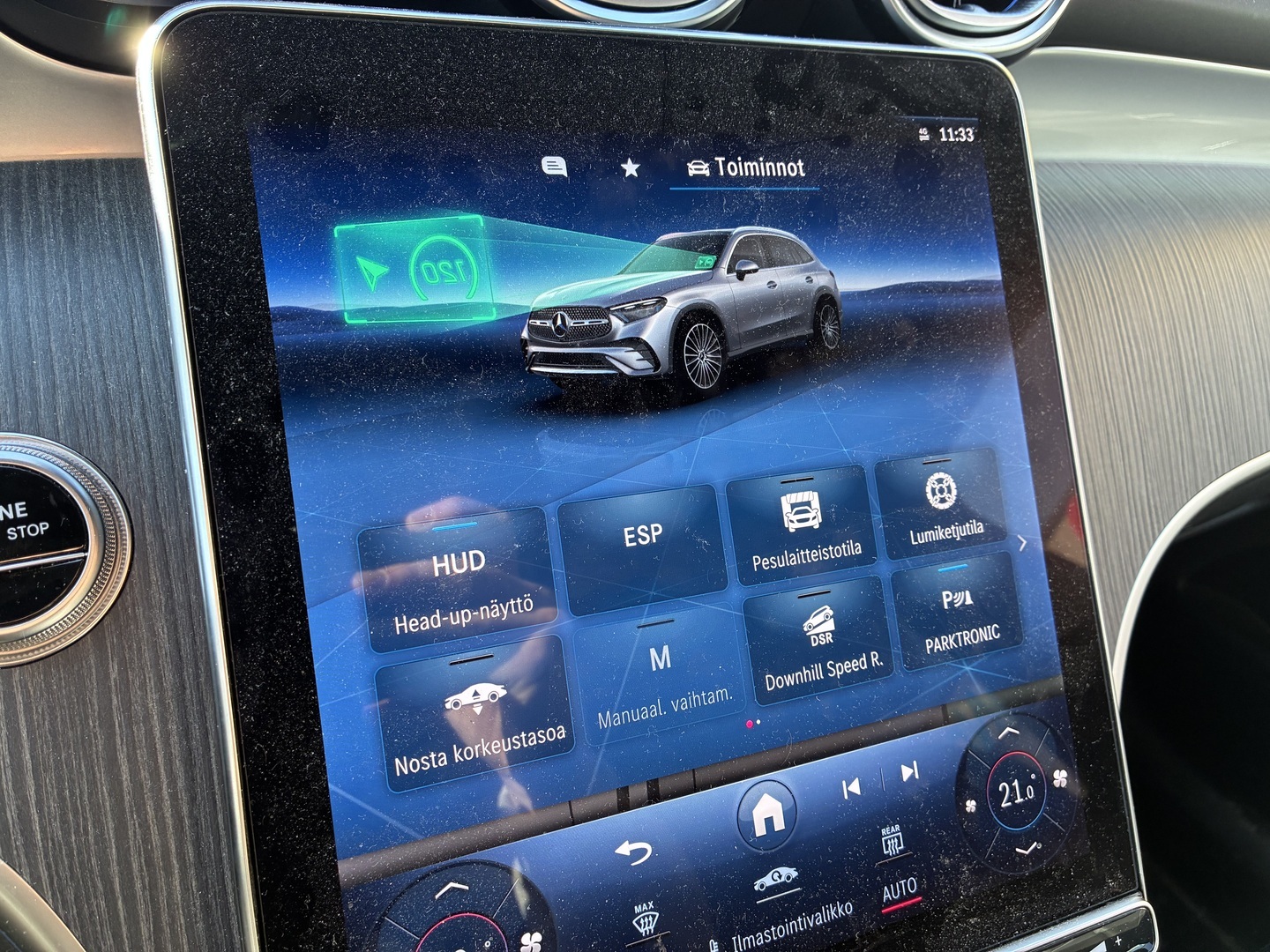 MERCEDES-BENZ GLC 2023