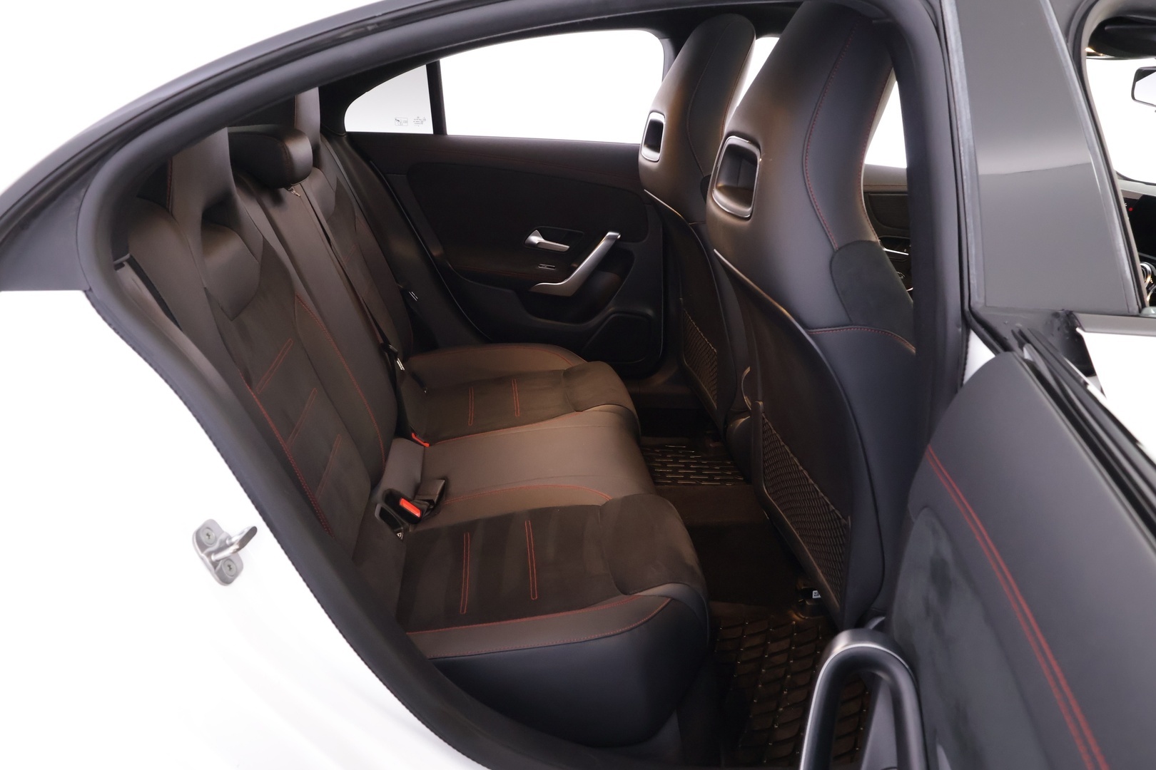 MERCEDES-BENZ CLA 2023