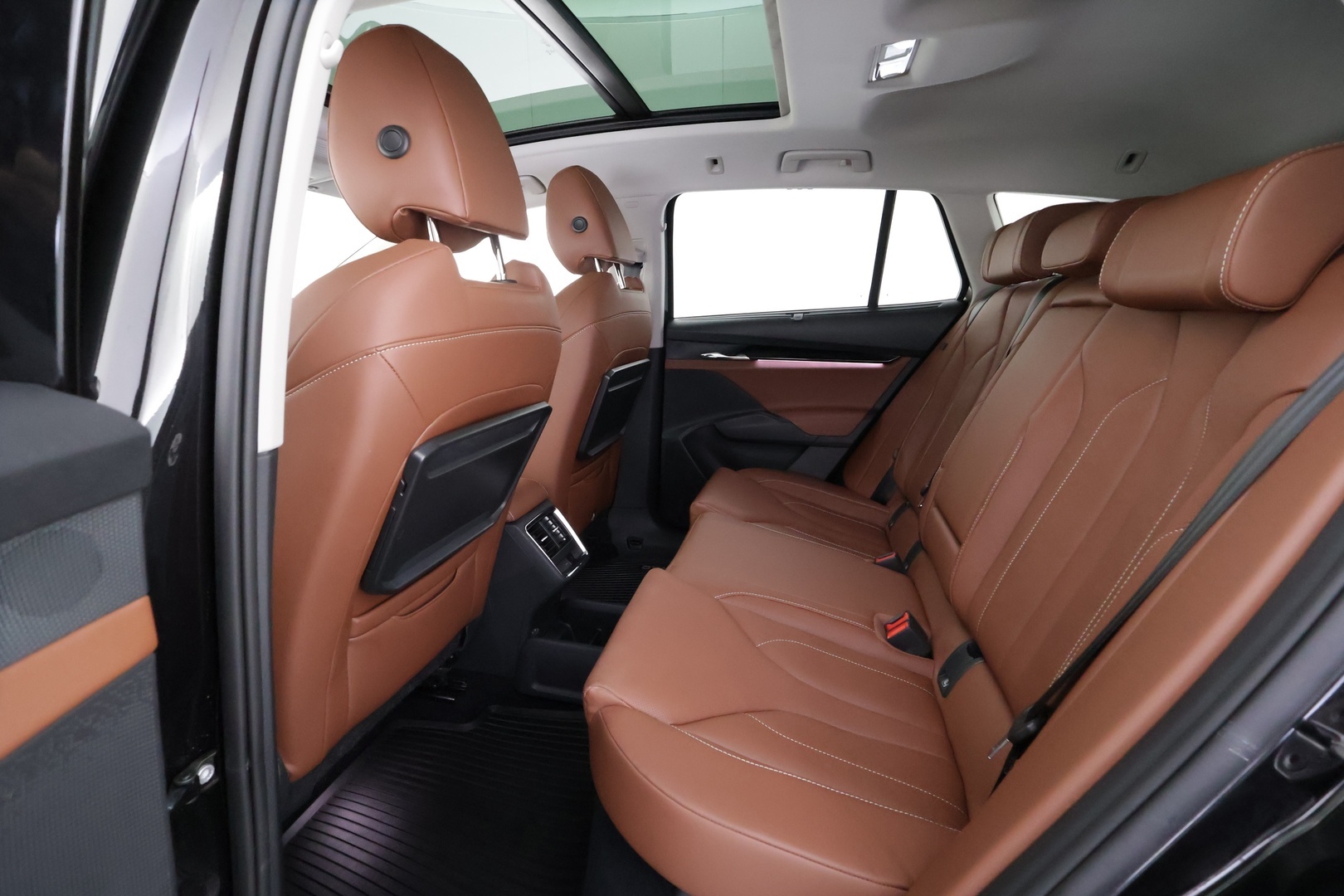 SKODA Enyaq 2023