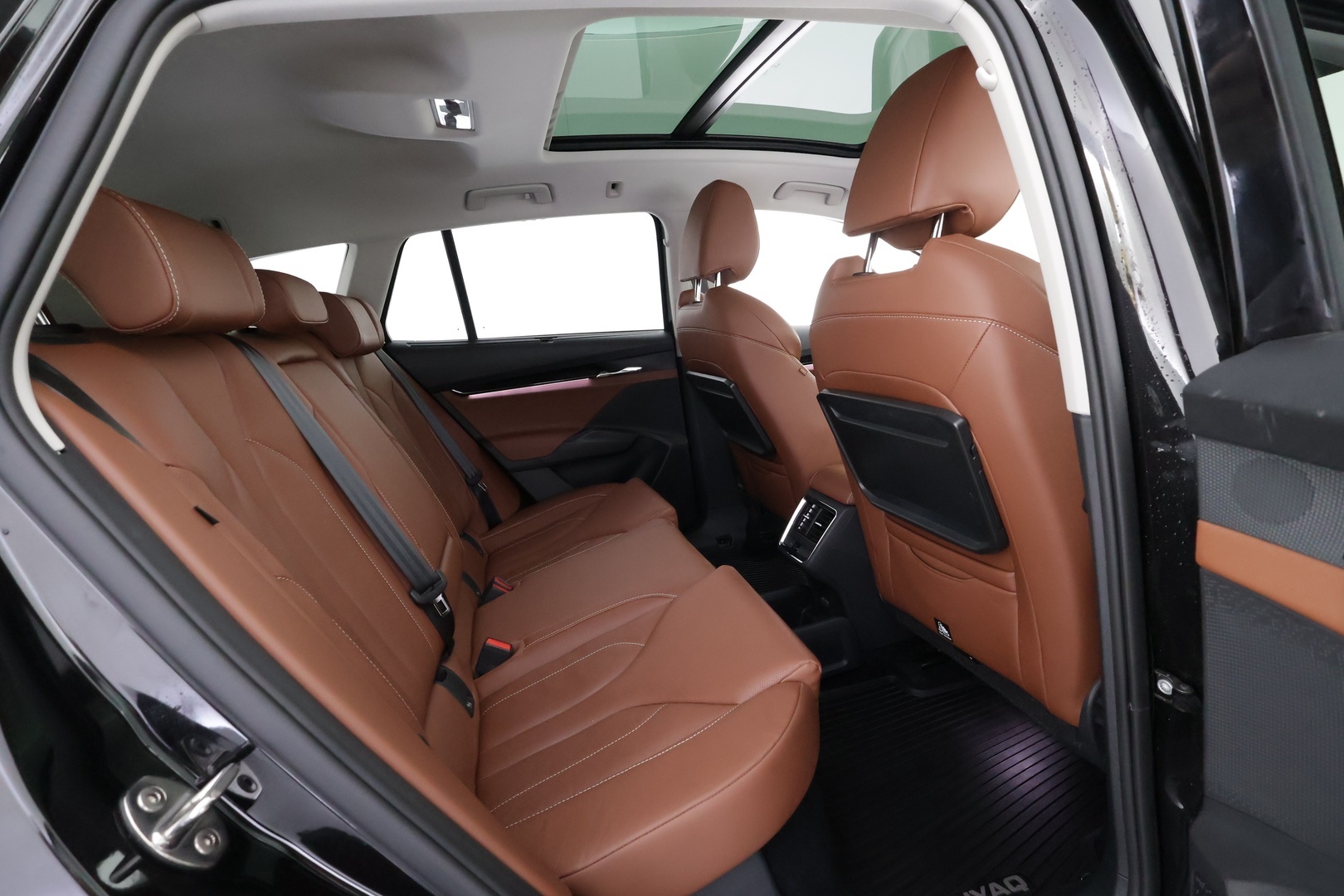 SKODA Enyaq 2023
