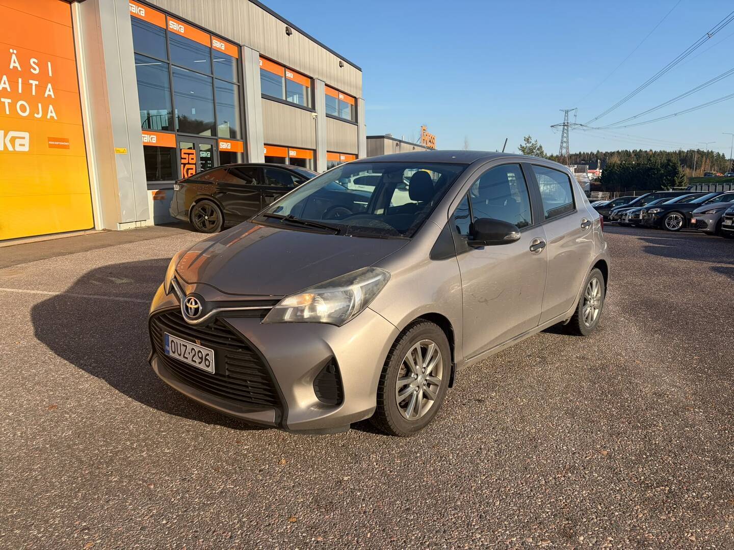 TOYOTA Yaris 2015