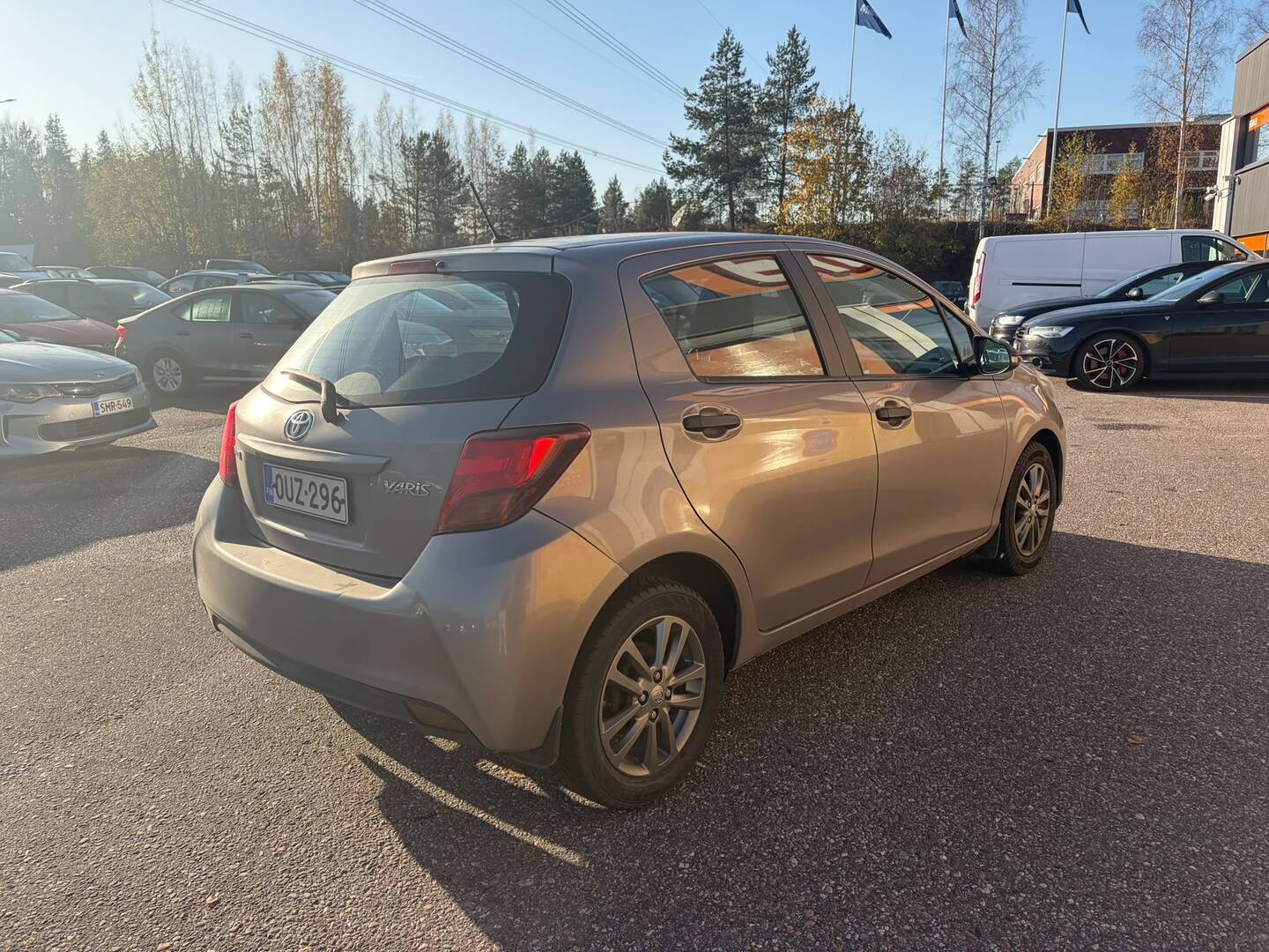 TOYOTA Yaris 2015