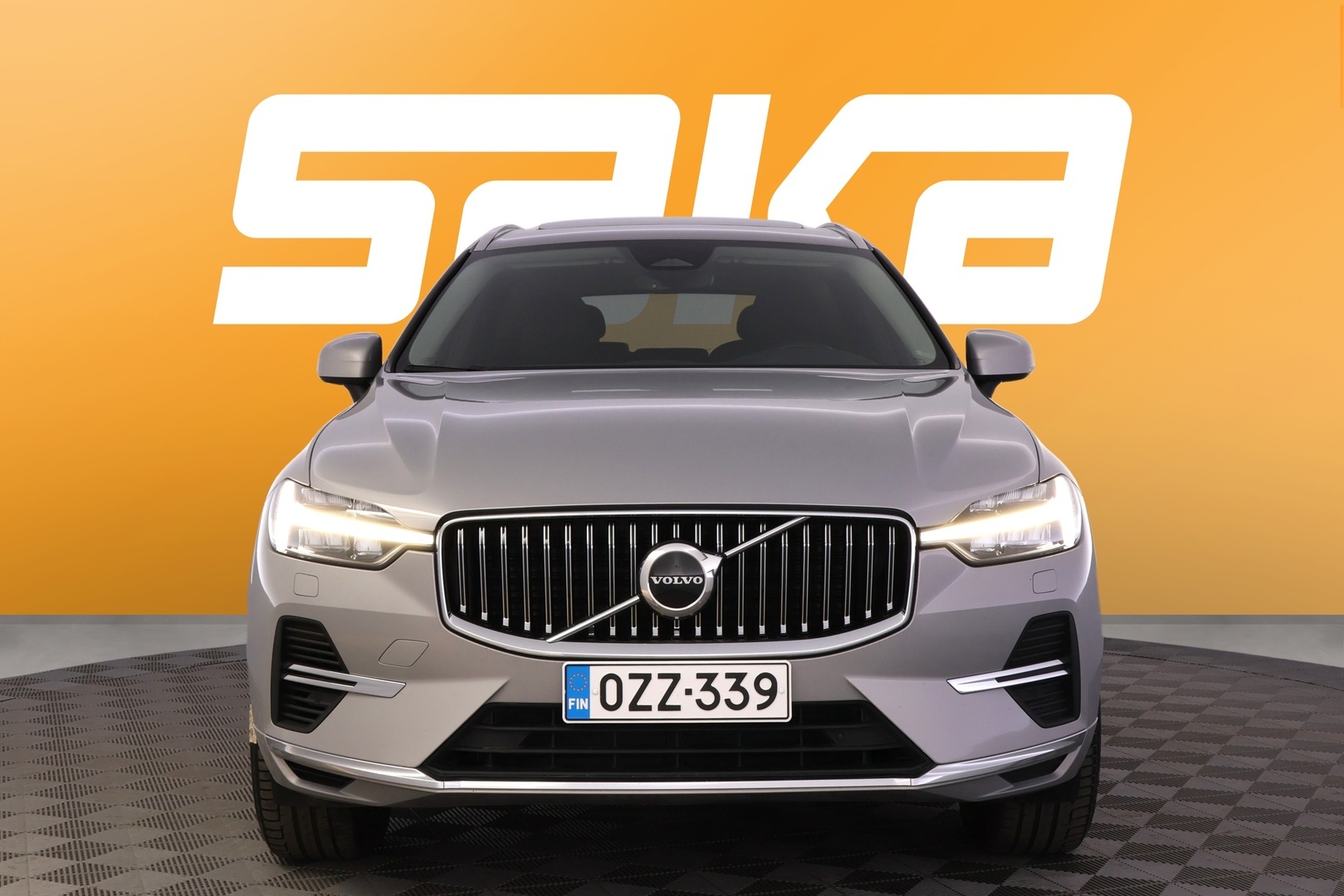 VOLVO XC60 2024
