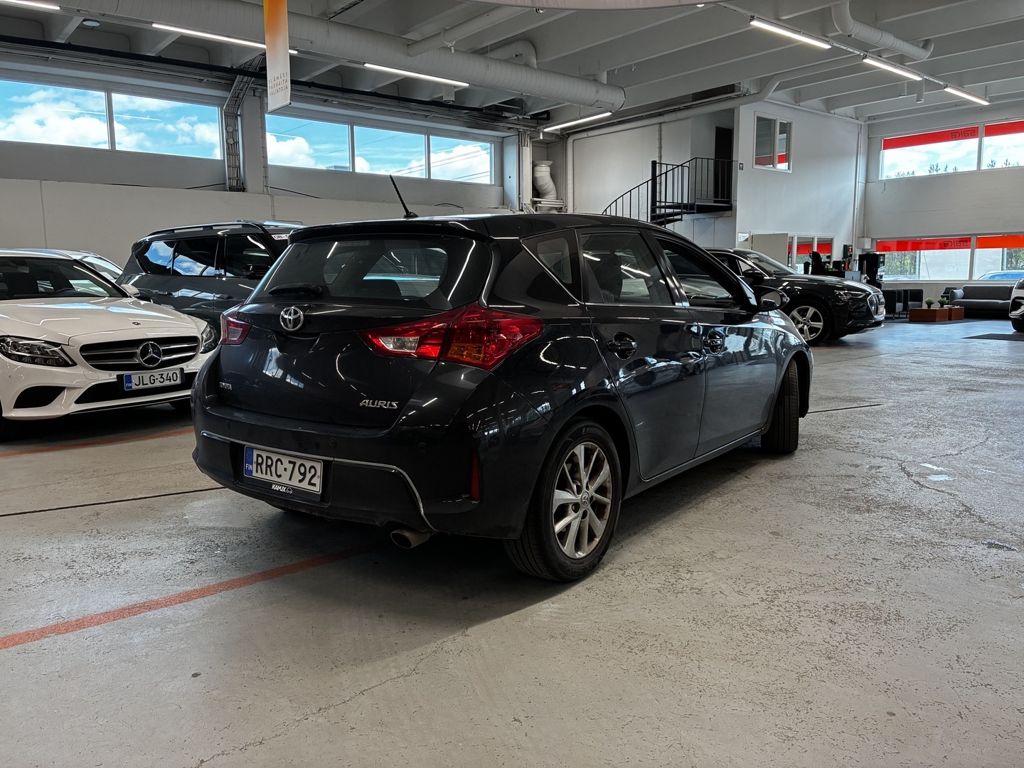 TOYOTA Auris 2013