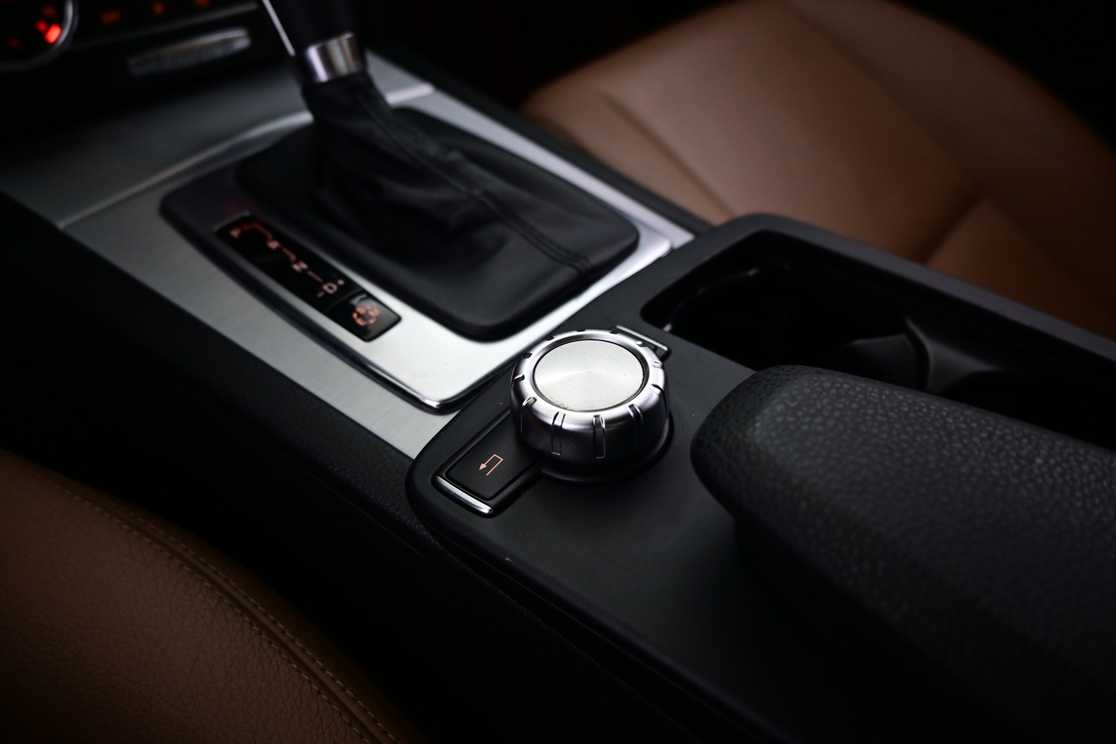 MERCEDES-BENZ C 2012