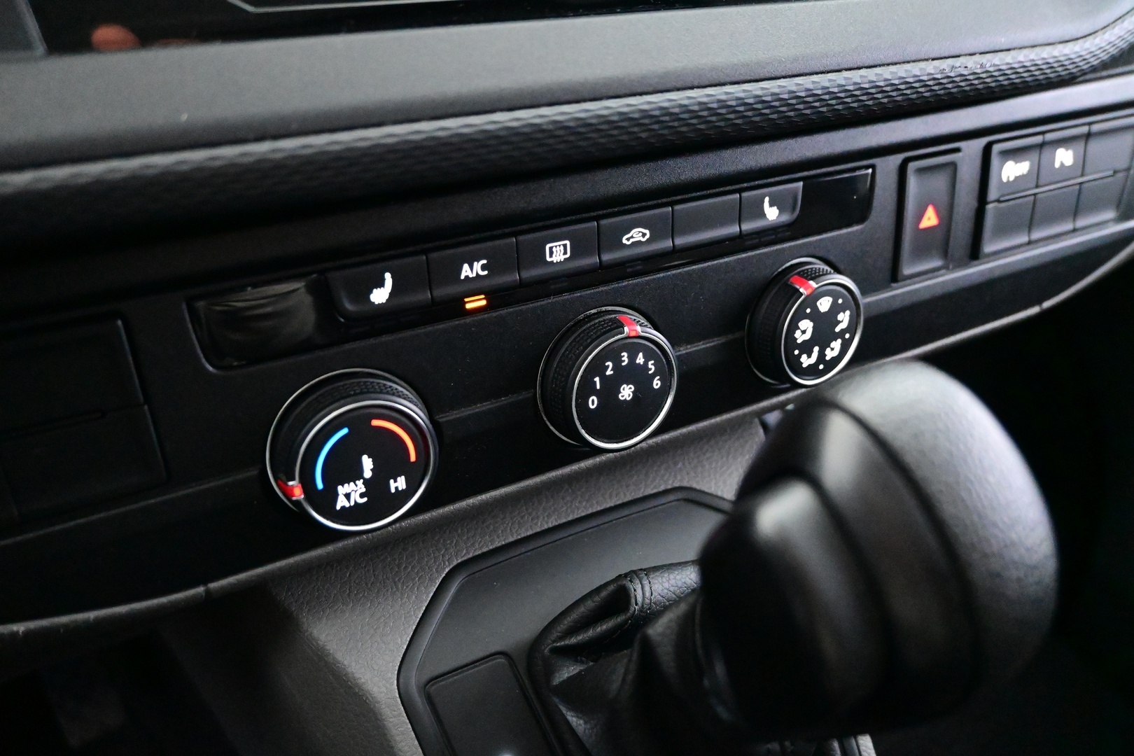 VOLKSWAGEN Transporter 2022