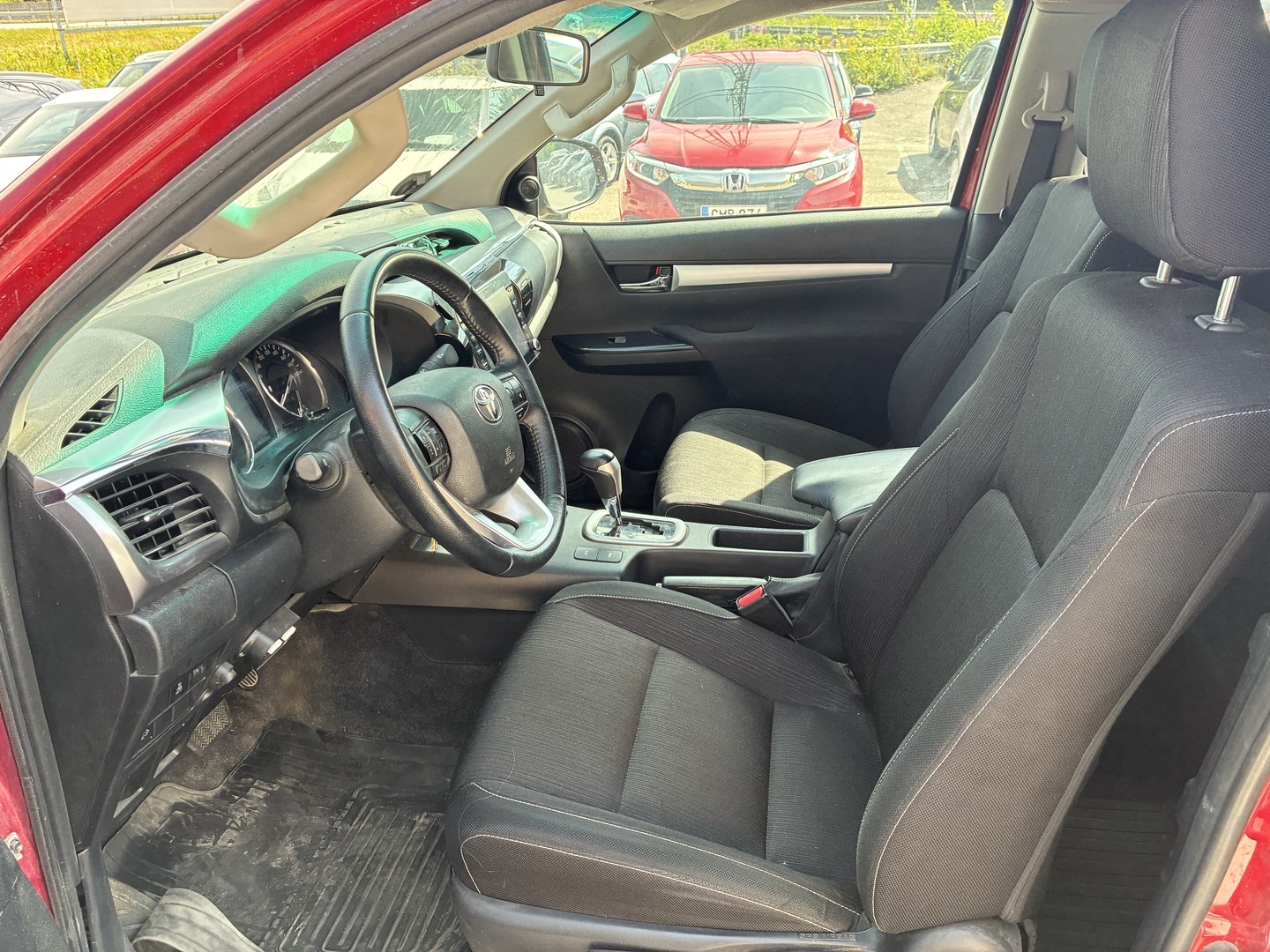TOYOTA Hilux 2023