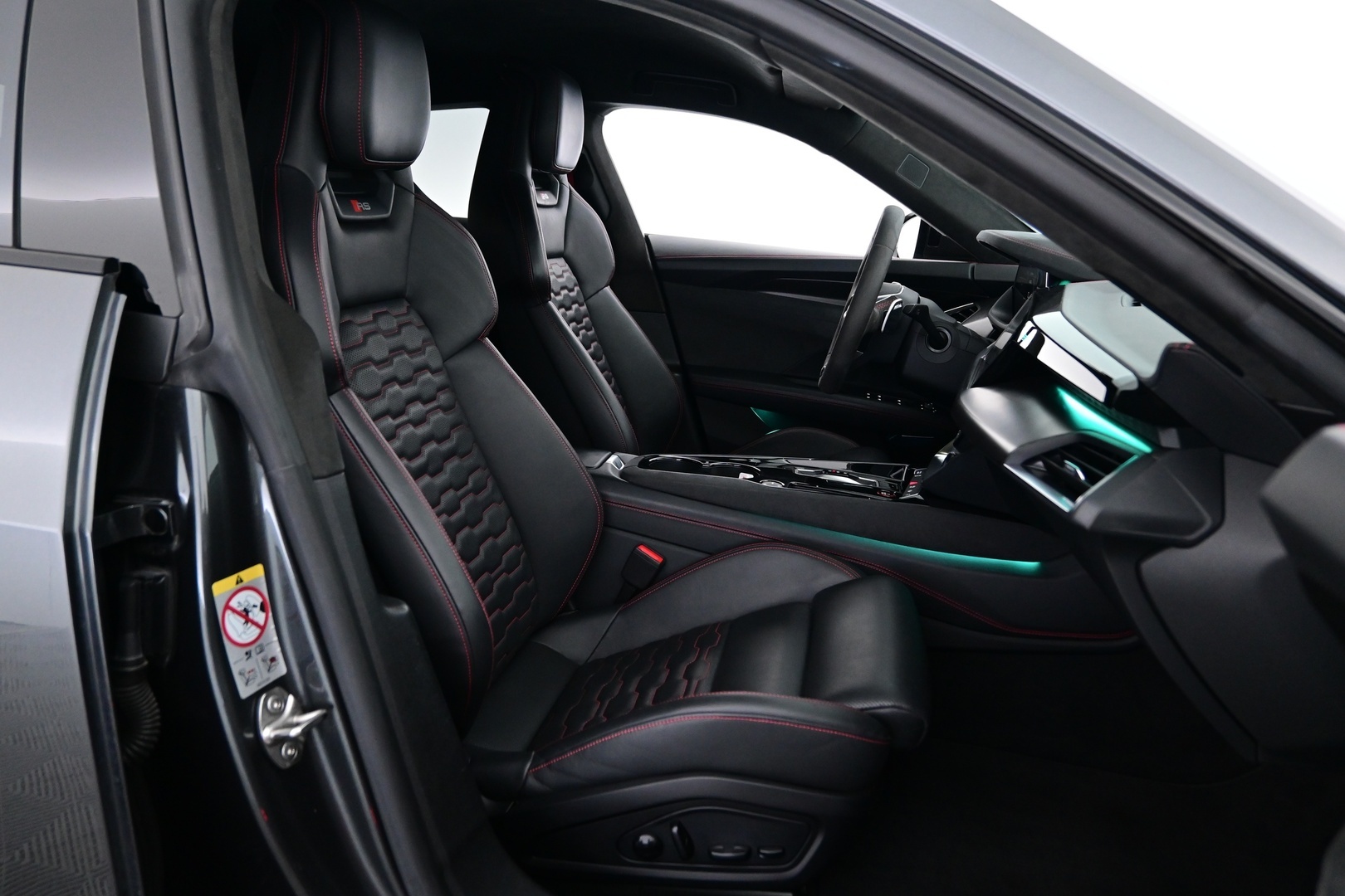 AUDI E-TRON GT RS 2021