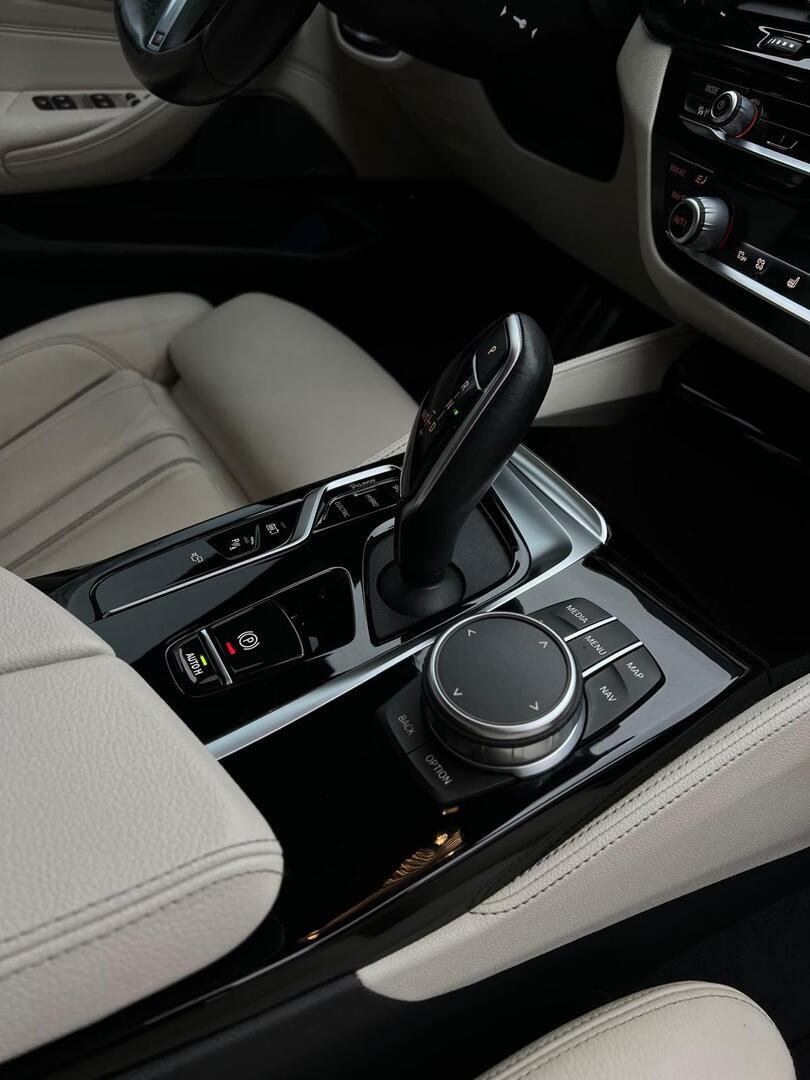 BMW 530 2021