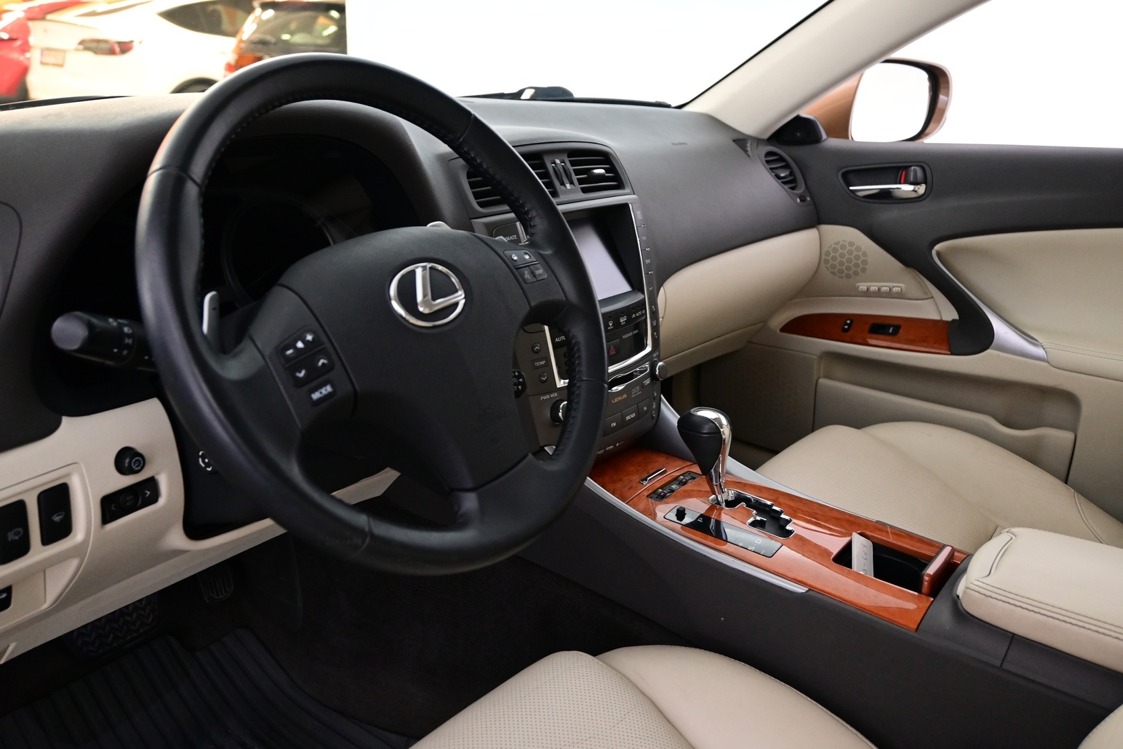LEXUS IS 2010