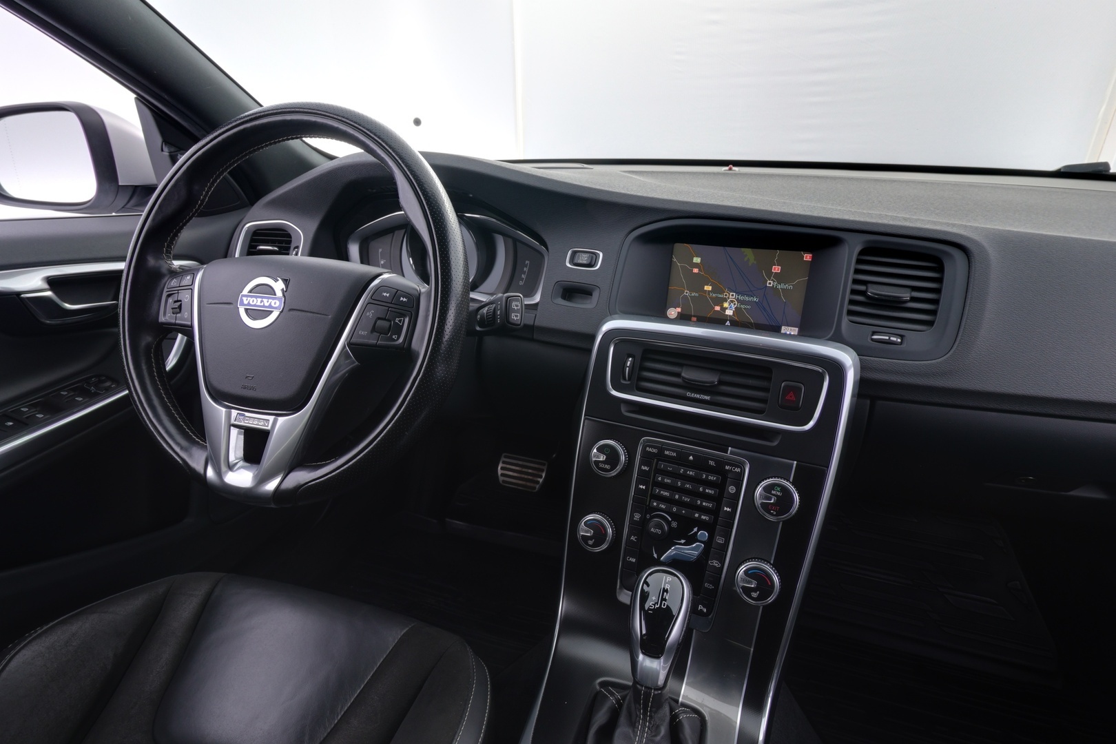 VOLVO V60 2017