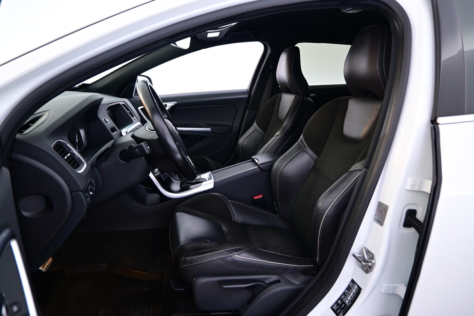 VOLVO V60 2017
