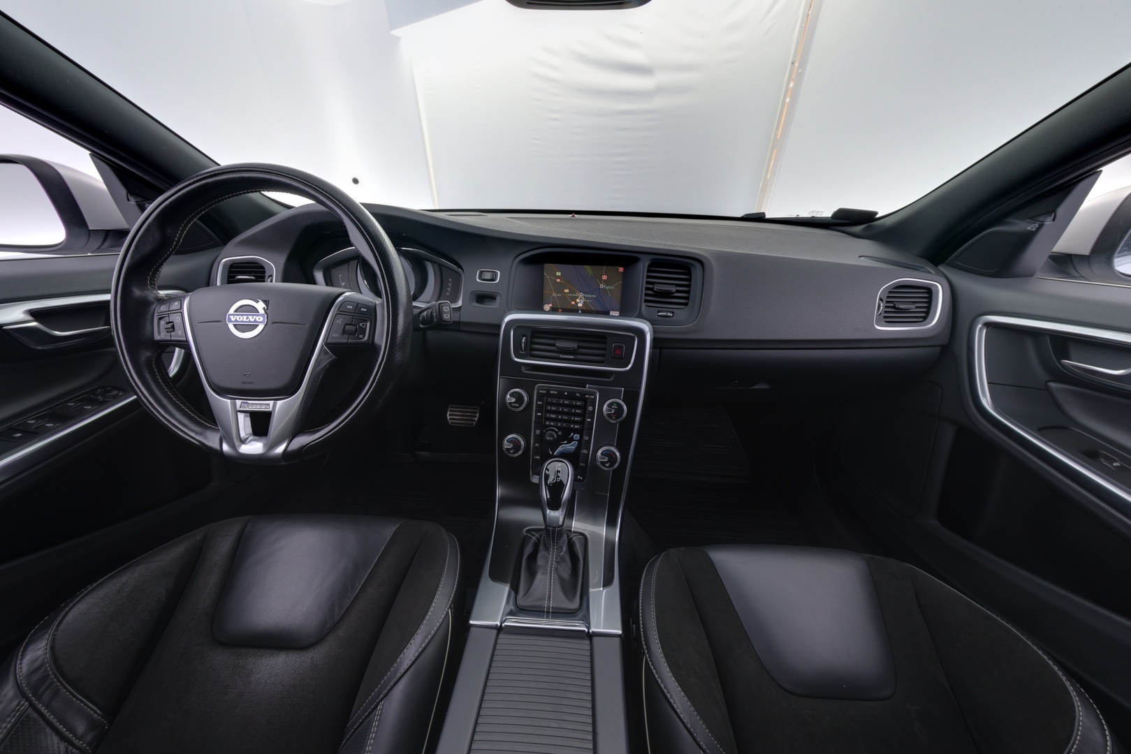 VOLVO V60 2017