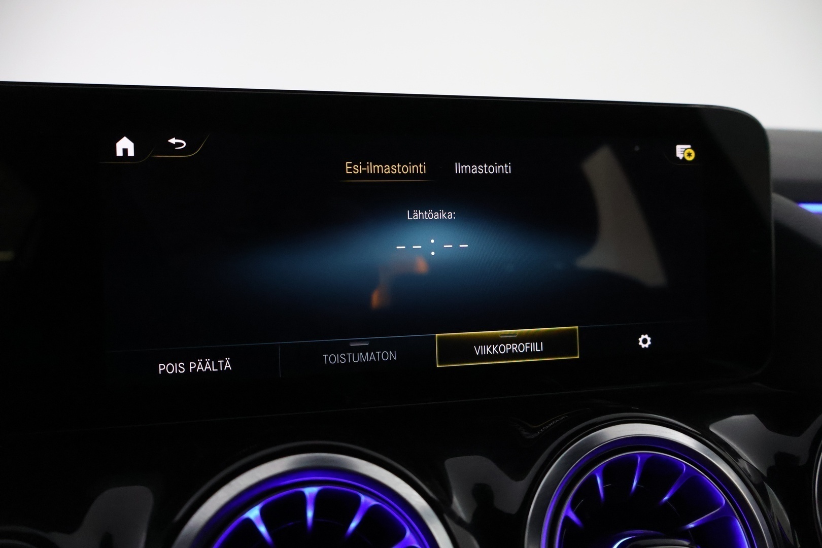 MERCEDES-BENZ EQA 2023