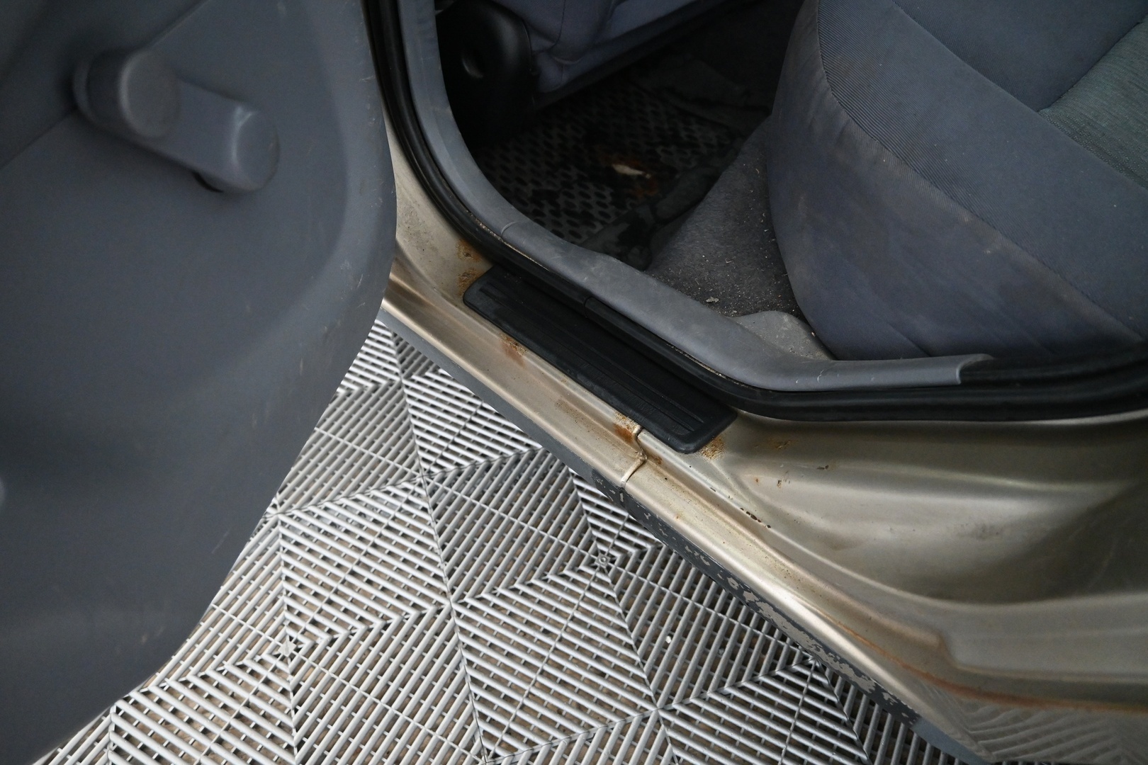 NISSAN Almera 2002