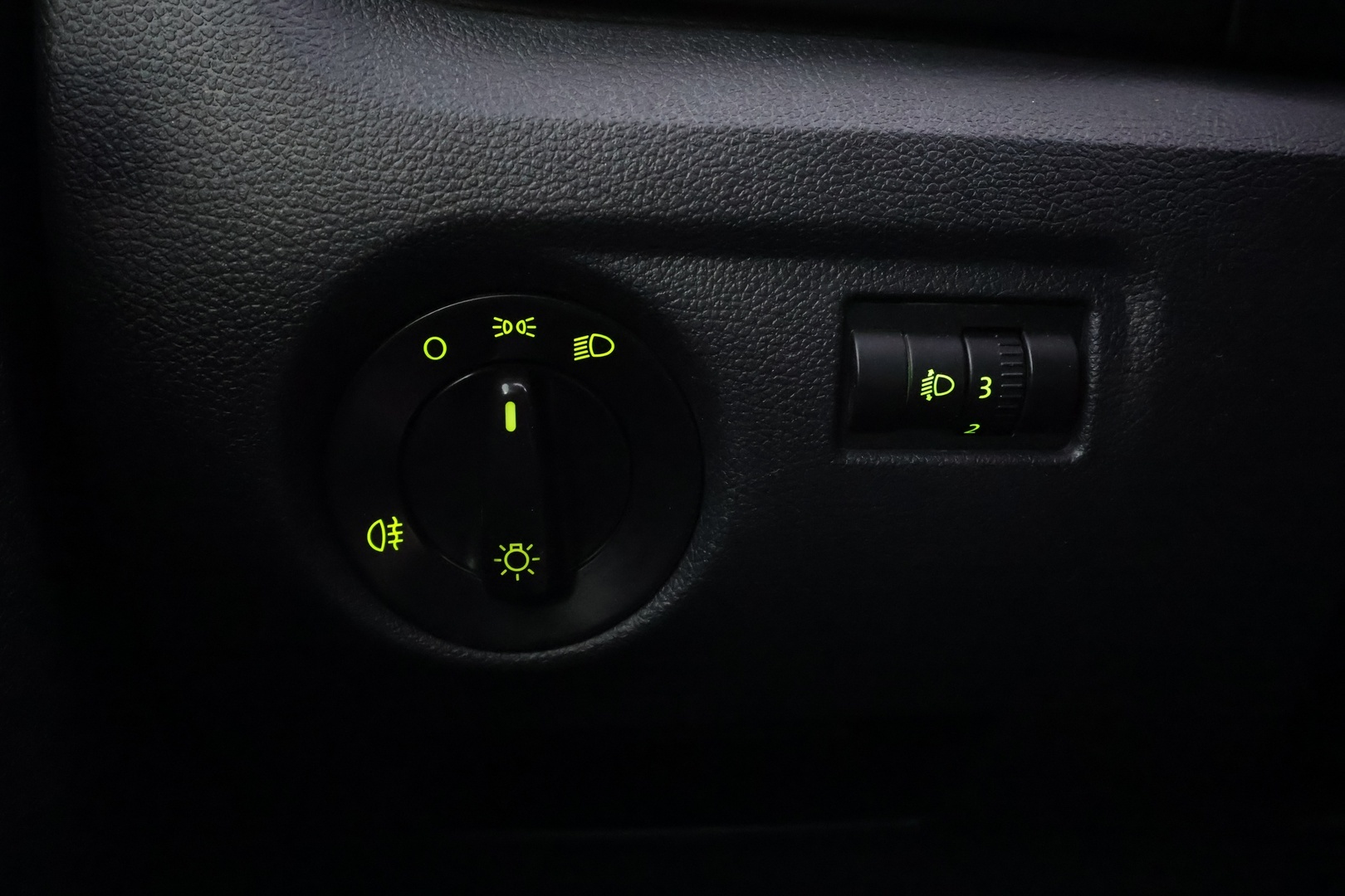 SKODA Fabia 2012