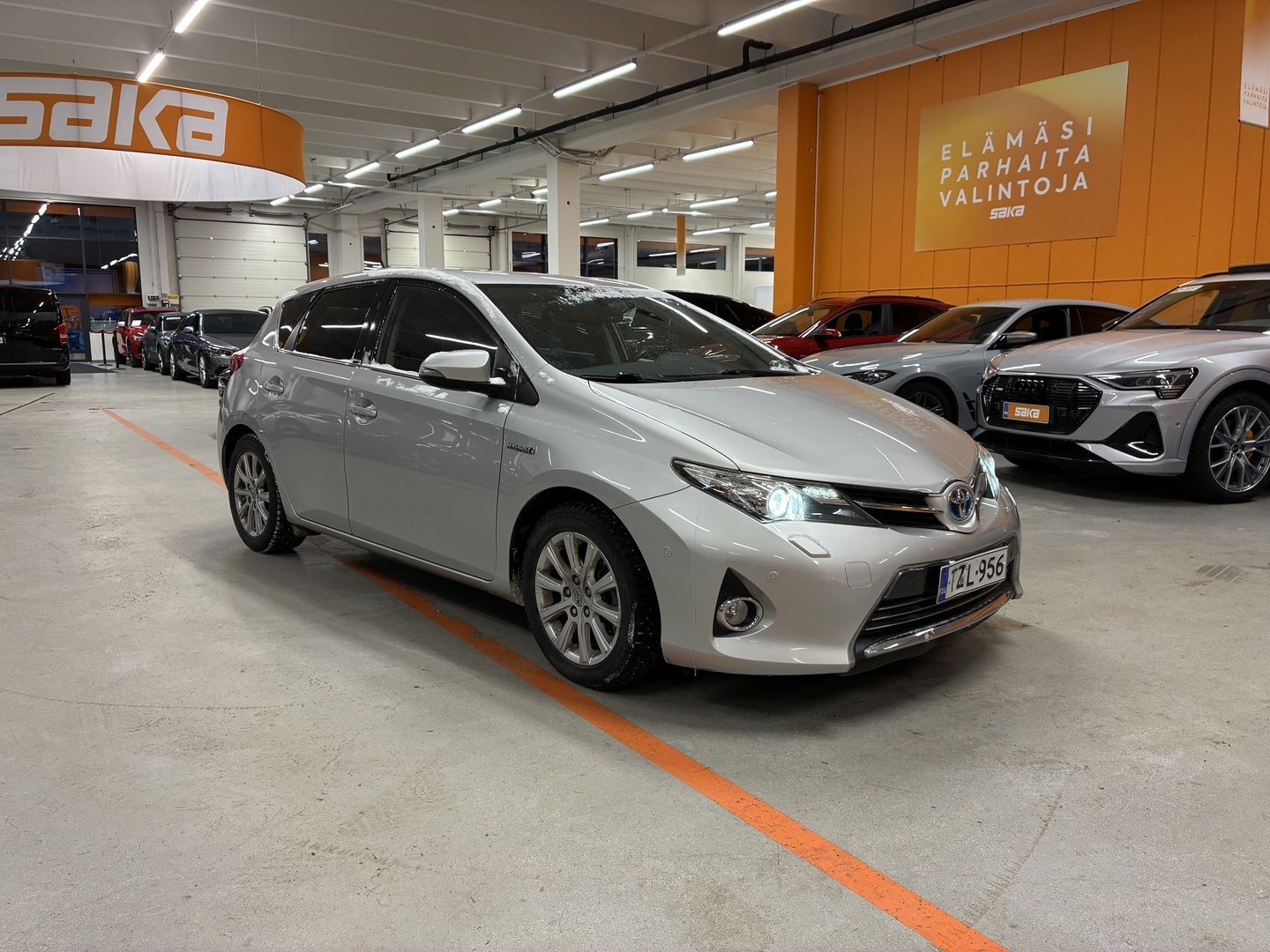 TOYOTA Auris 2015