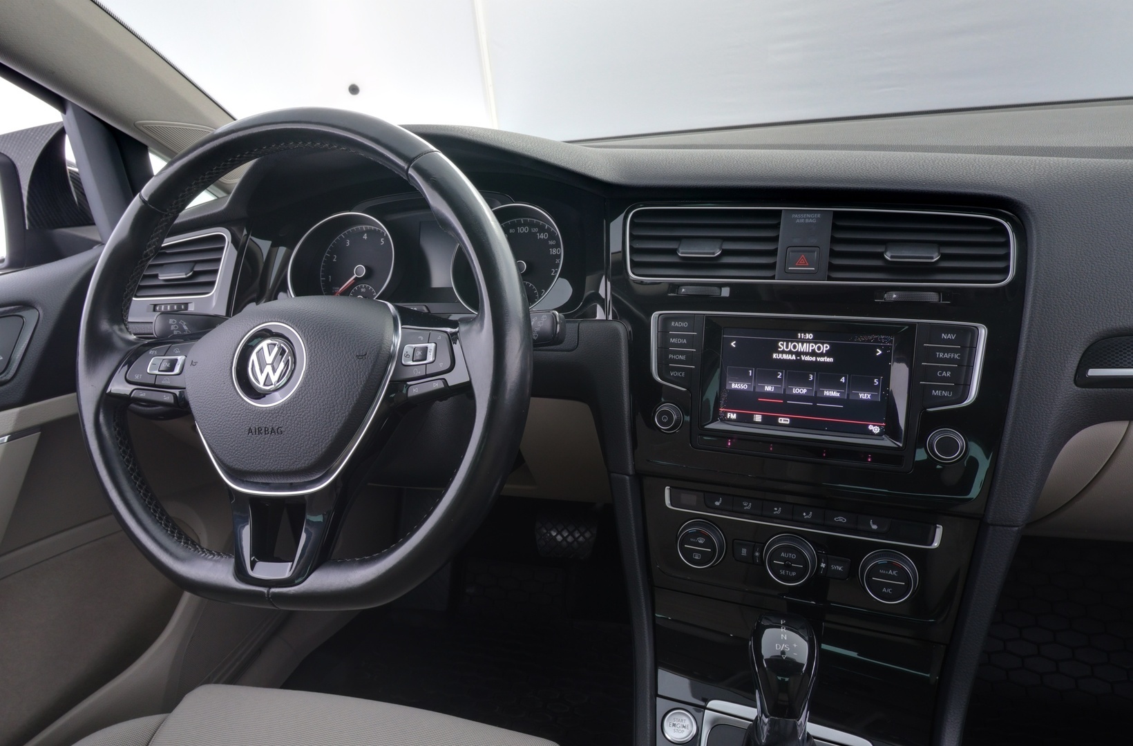 VOLKSWAGEN Golf 2013