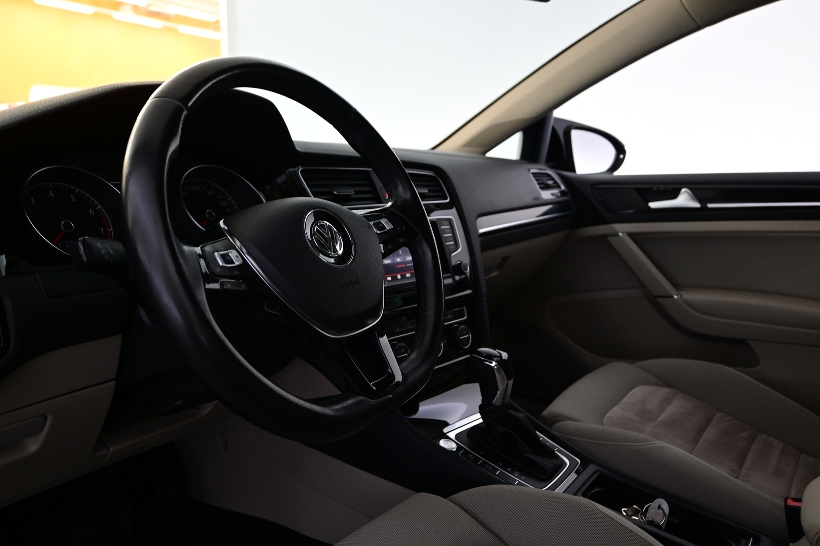 VOLKSWAGEN Golf 2013