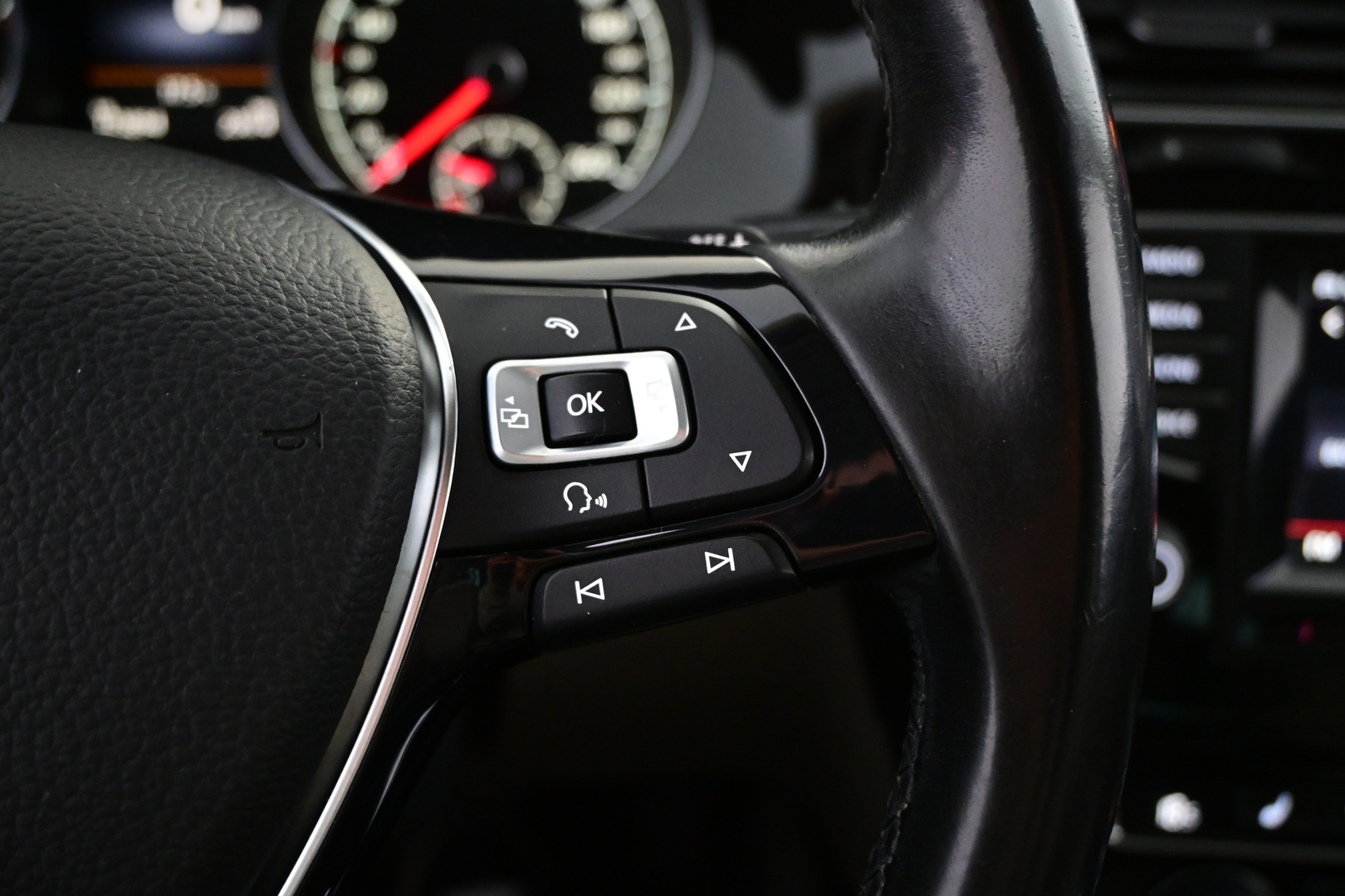 VOLKSWAGEN Golf 2013