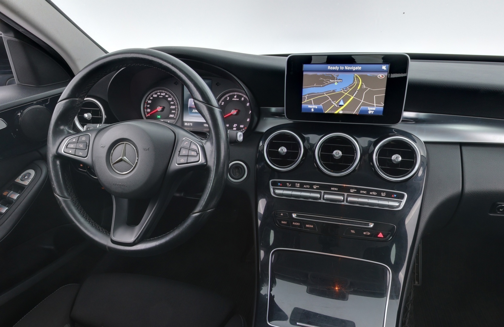 MERCEDES-BENZ C 2015