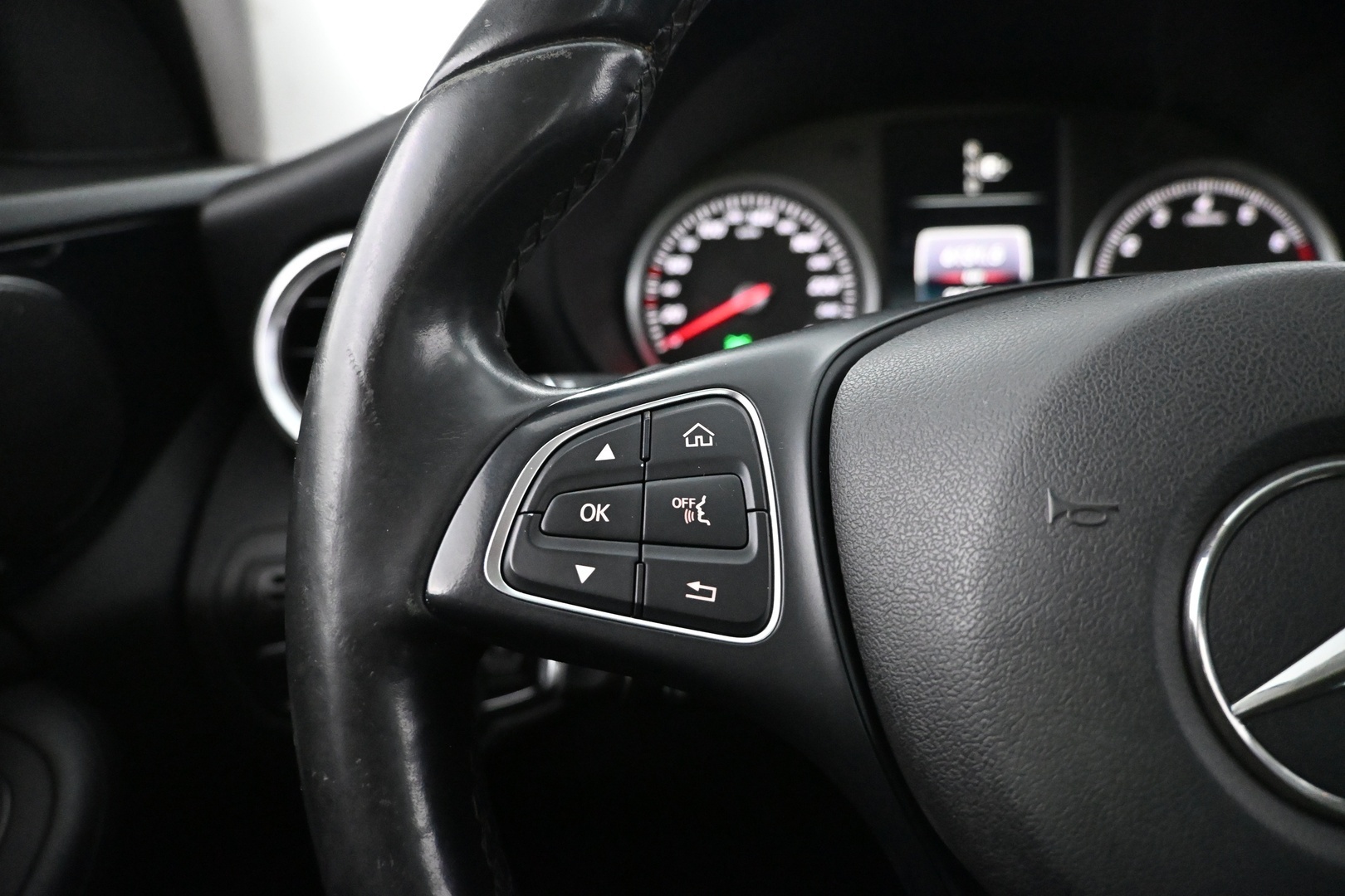 MERCEDES-BENZ C 2015
