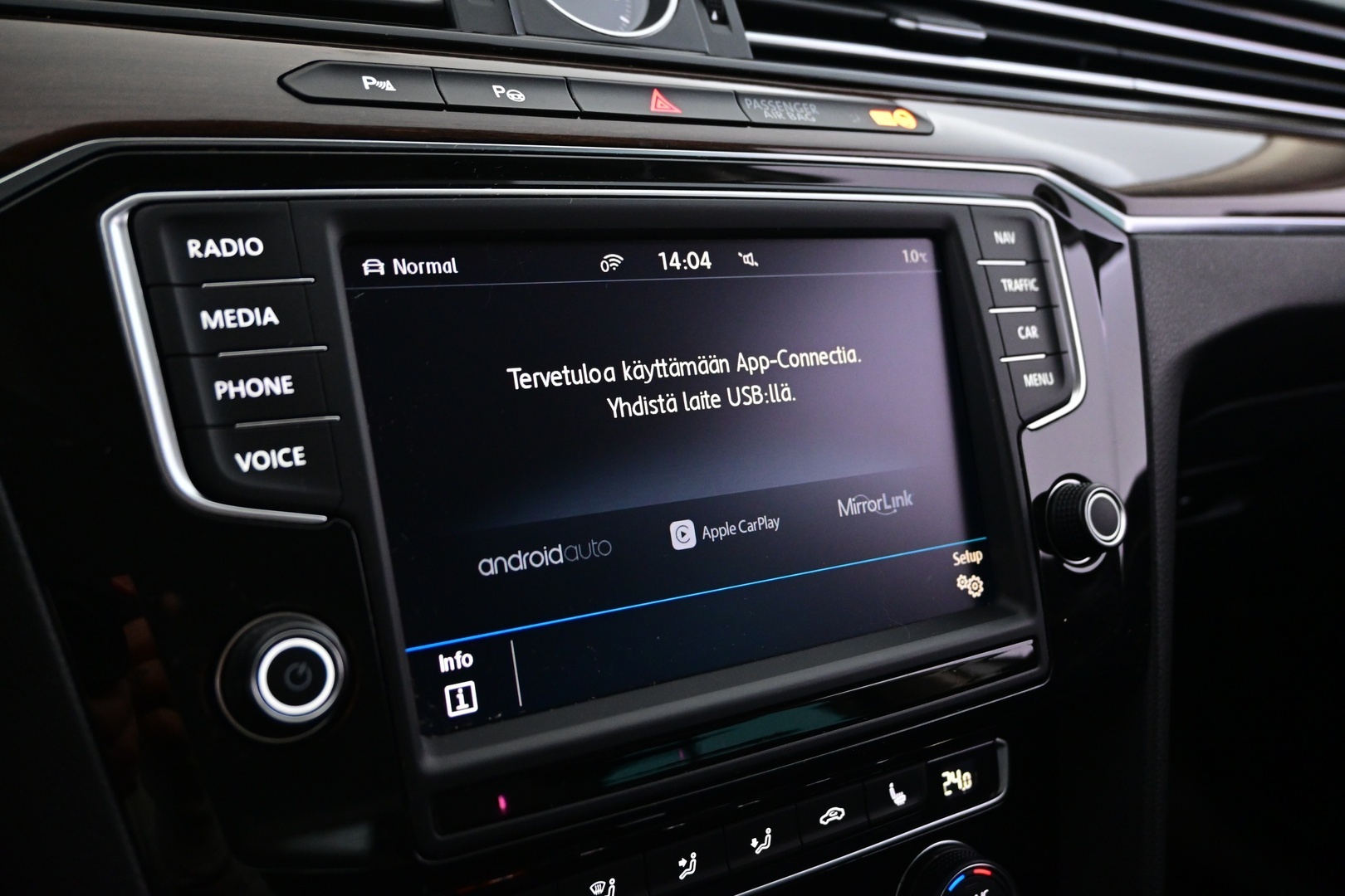 VOLKSWAGEN Passat 2016