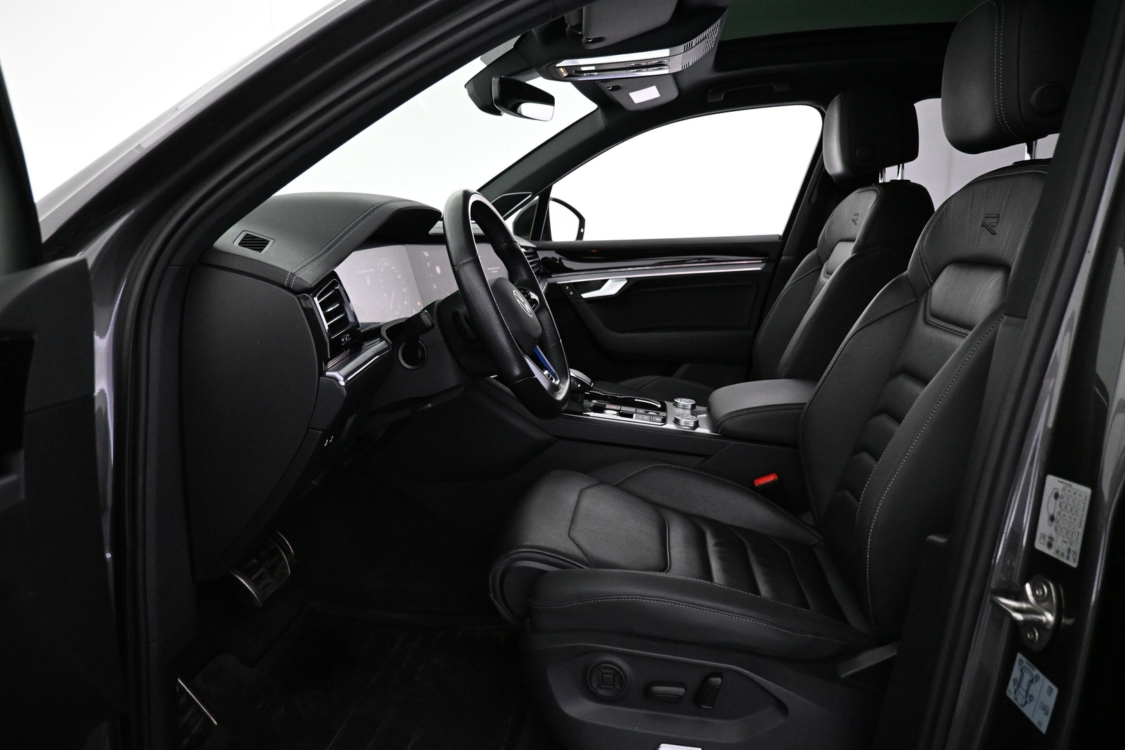 VOLKSWAGEN Touareg 2021