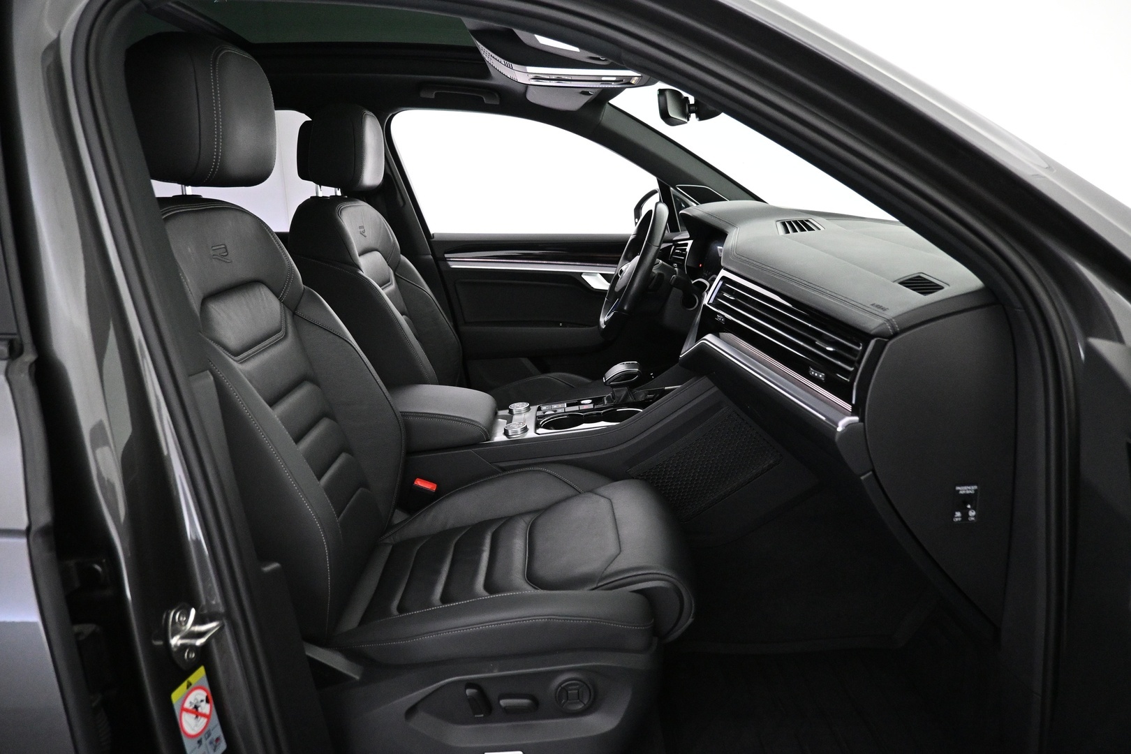 VOLKSWAGEN Touareg 2021