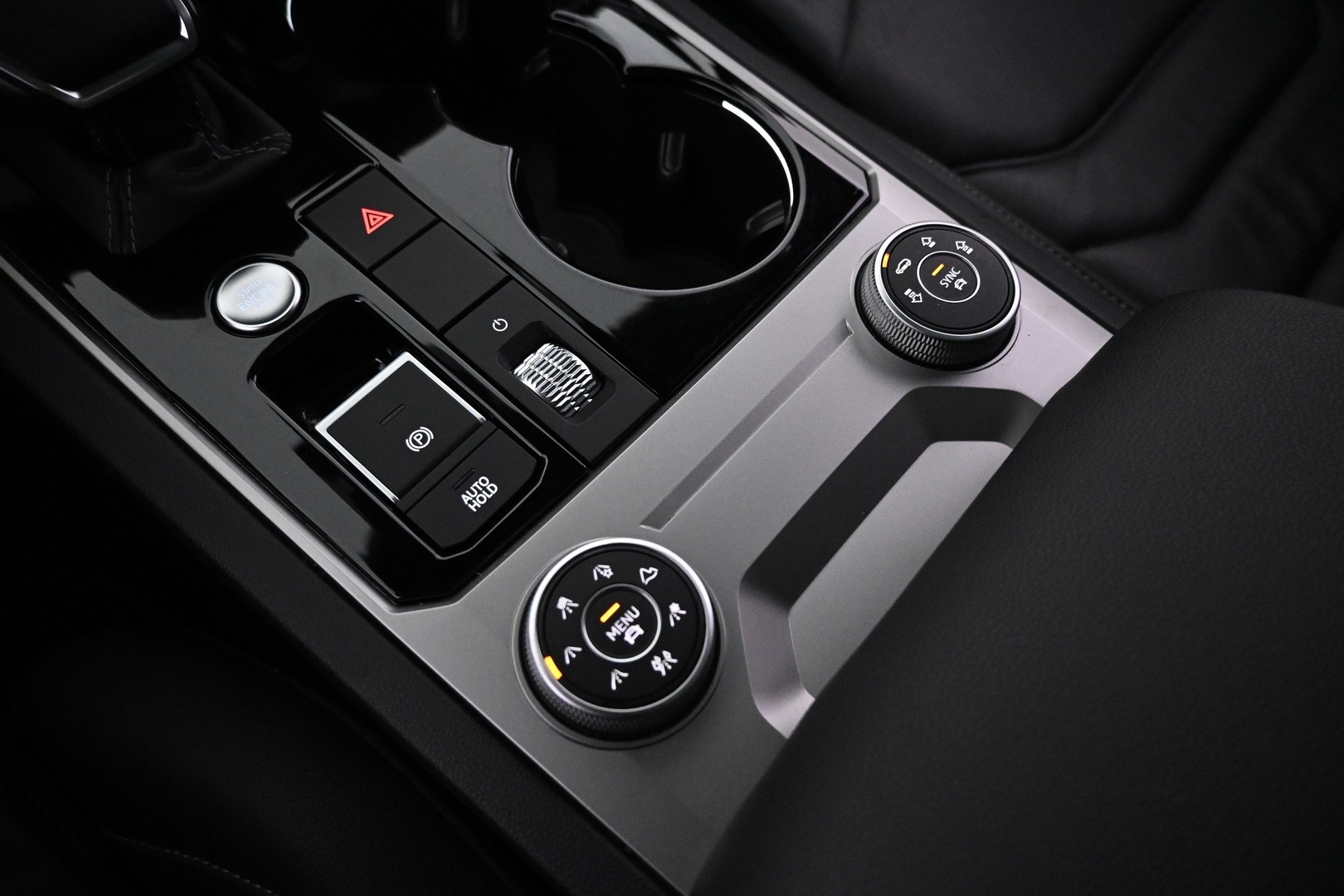 VOLKSWAGEN Touareg 2021
