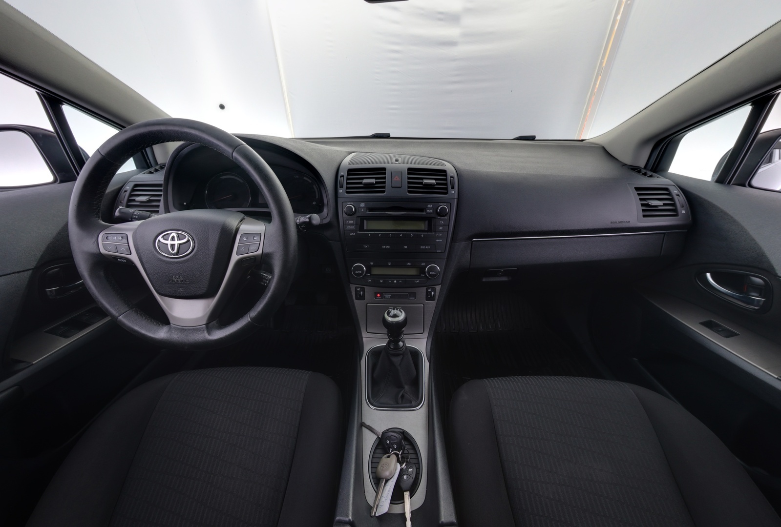 TOYOTA Avensis 2010