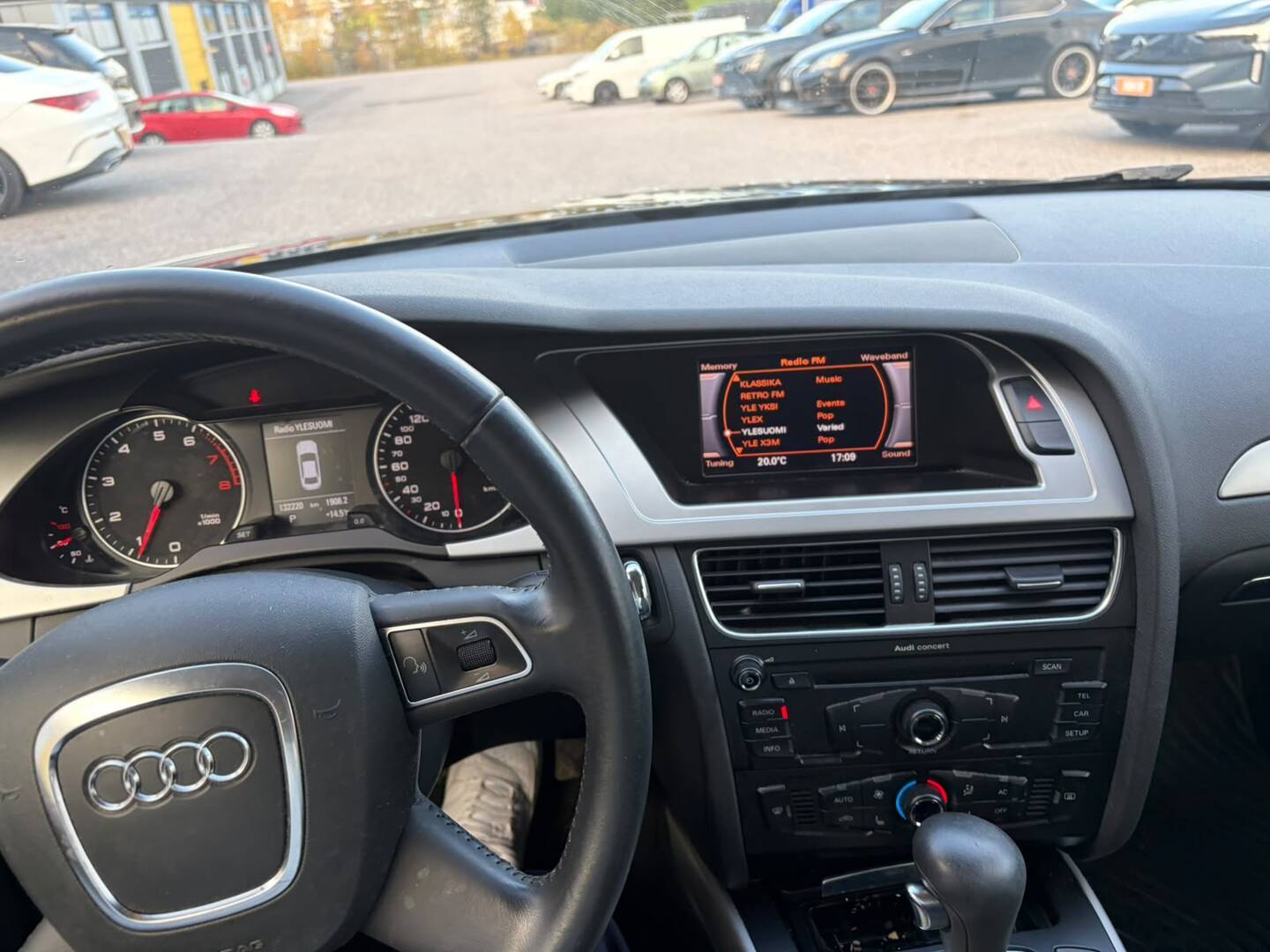 AUDI A4 2011