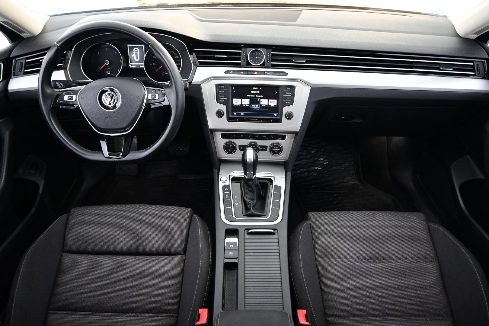 VOLKSWAGEN Passat 2017