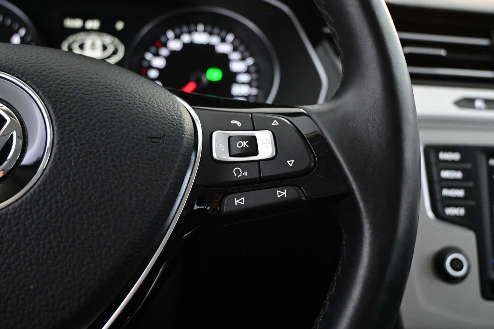 VOLKSWAGEN Passat 2017