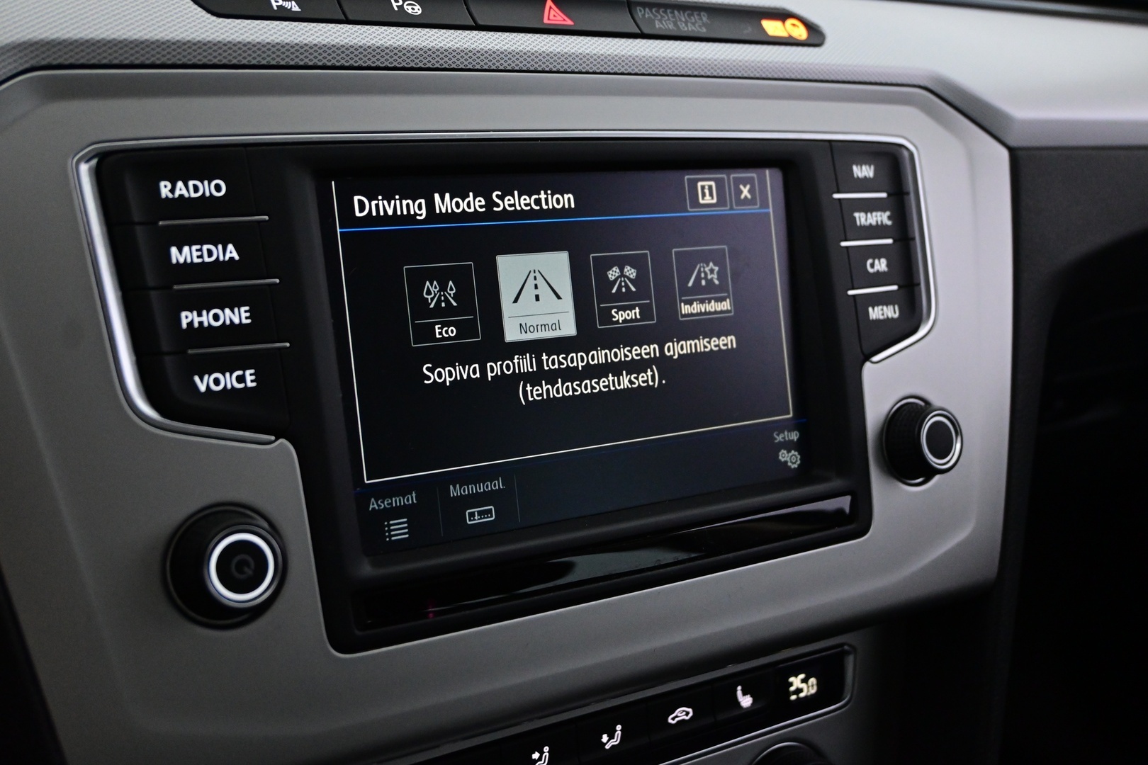 VOLKSWAGEN Passat 2017