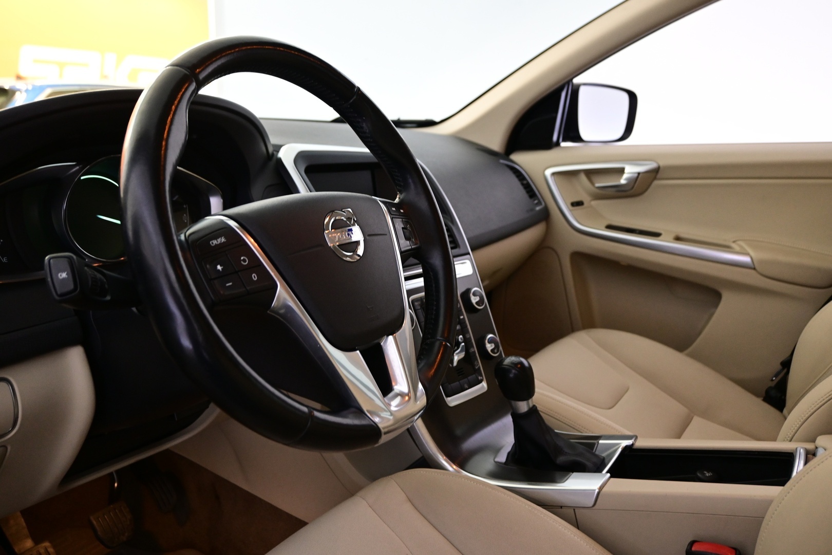 VOLVO XC60 2014