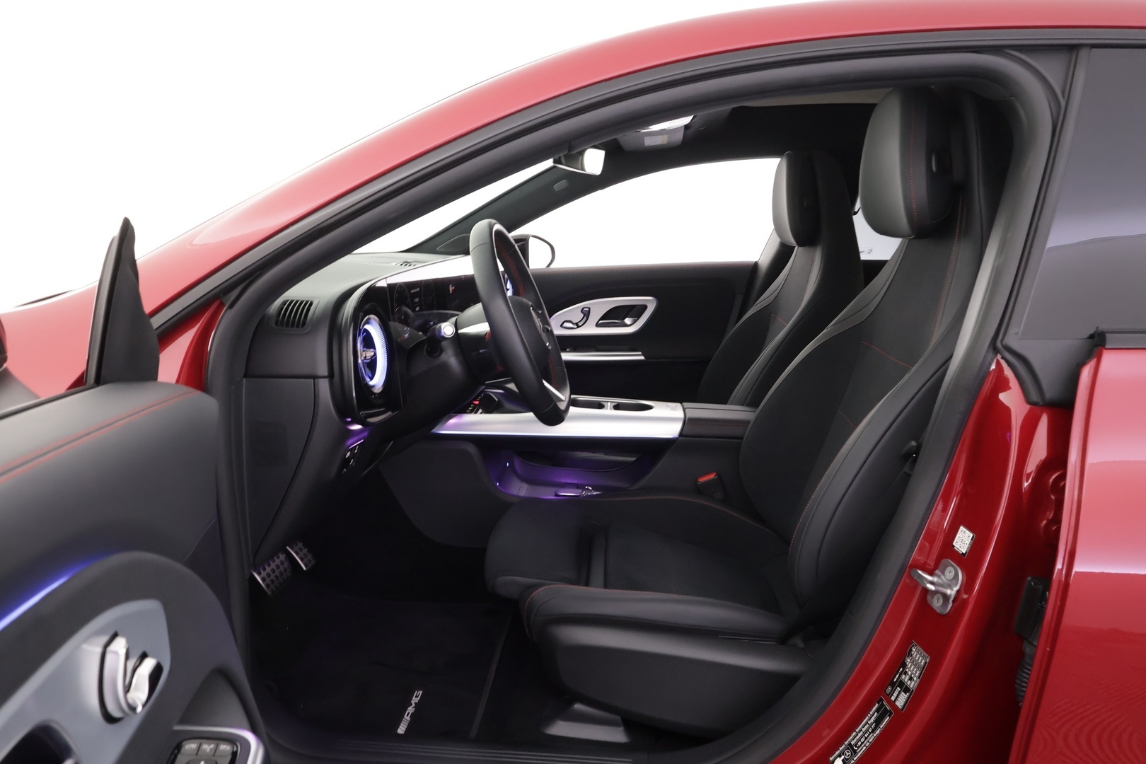 MERCEDES-BENZ CLA 2025