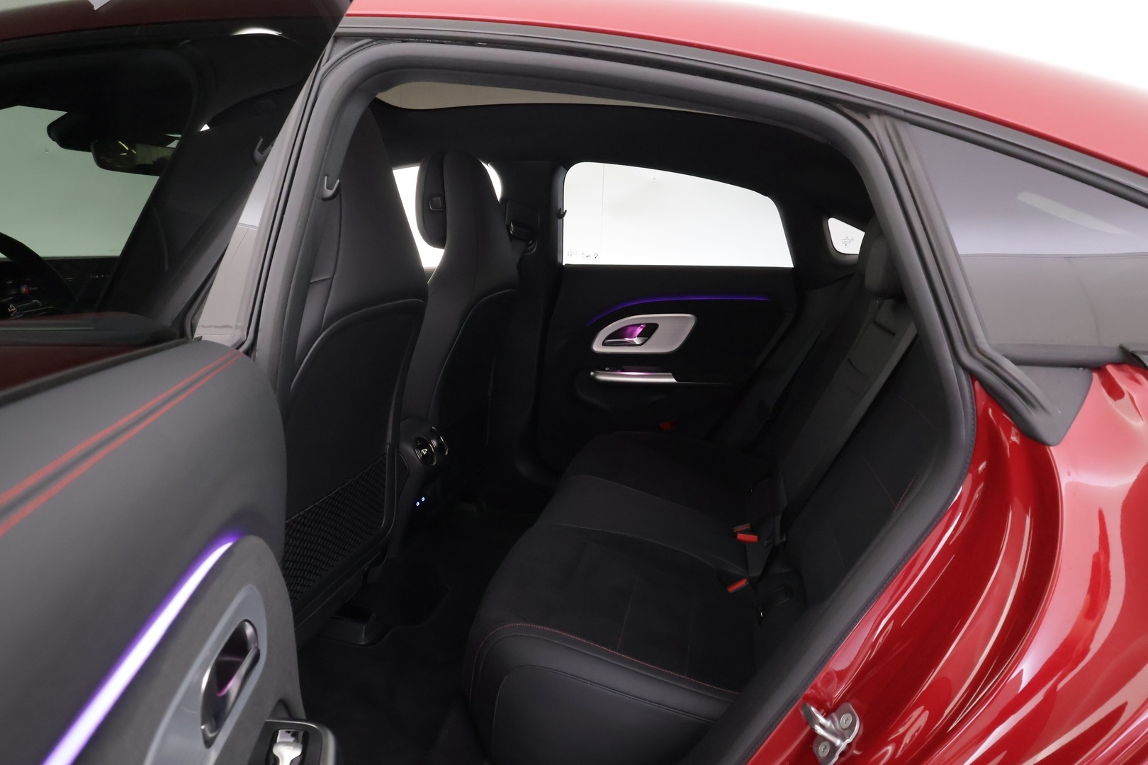 MERCEDES-BENZ CLA 2025