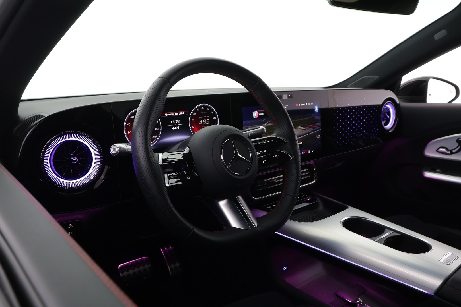 MERCEDES-BENZ CLA 2025