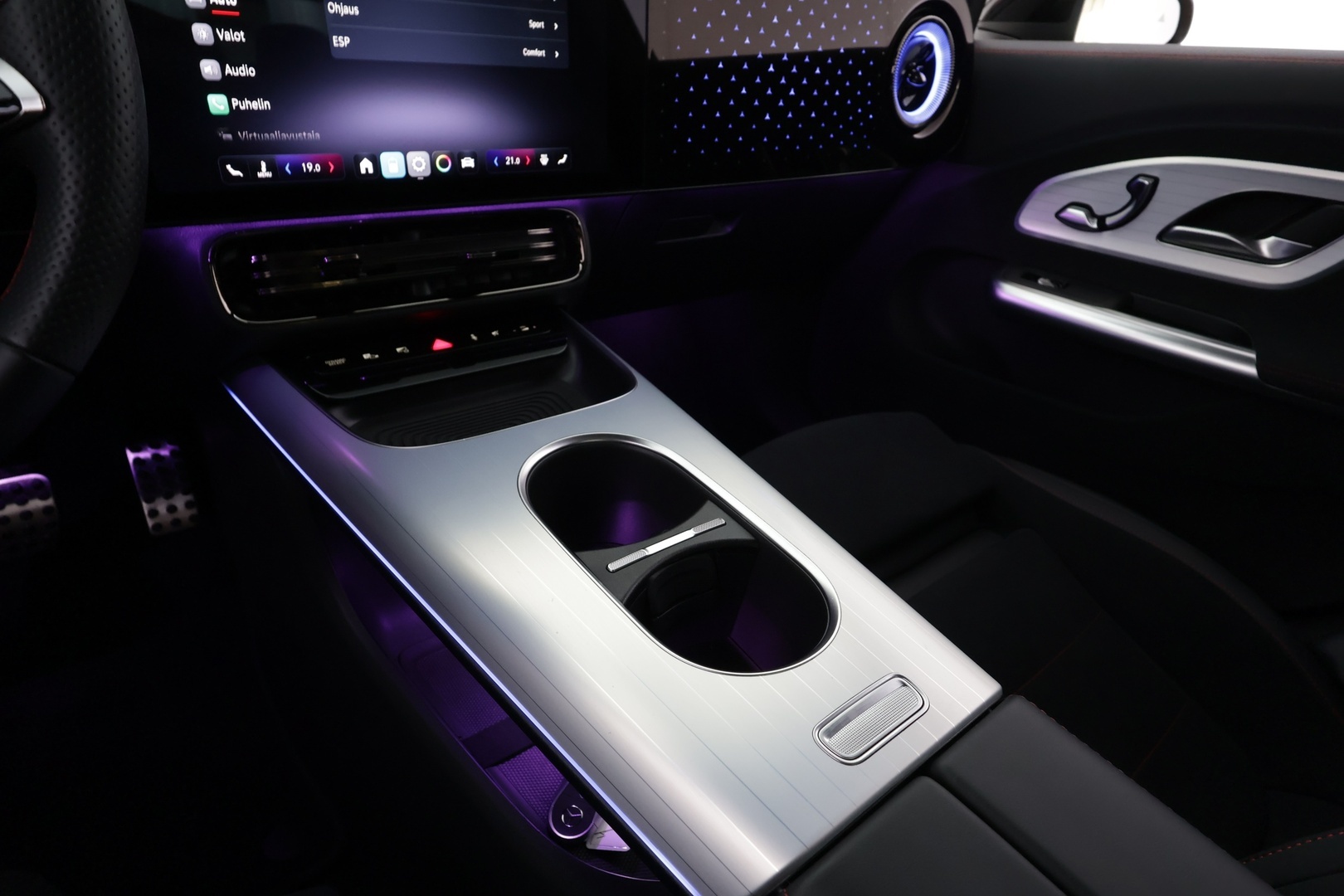 MERCEDES-BENZ CLA 2025