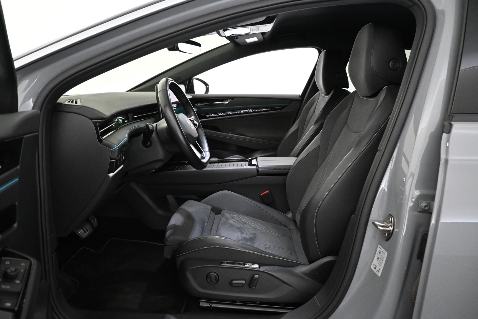 VOLKSWAGEN ID.7 2024