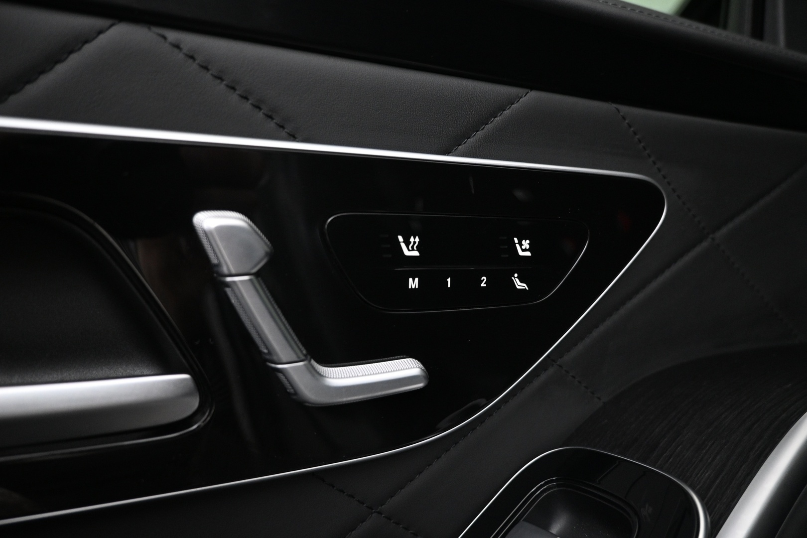 MERCEDES-BENZ S 2022