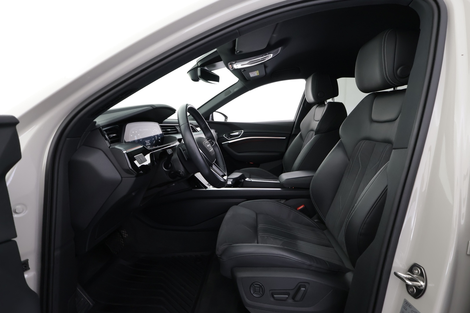 AUDI Q8 e-tron 2024
