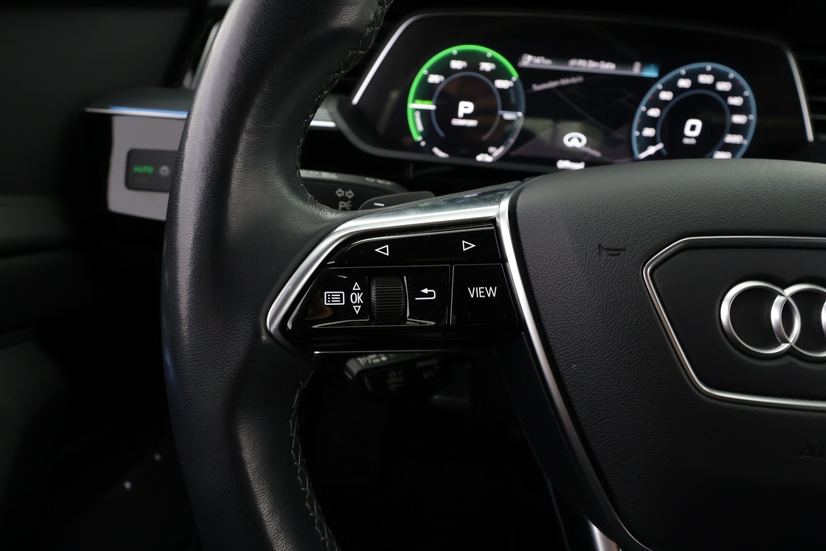 AUDI Q8 e-tron 2024
