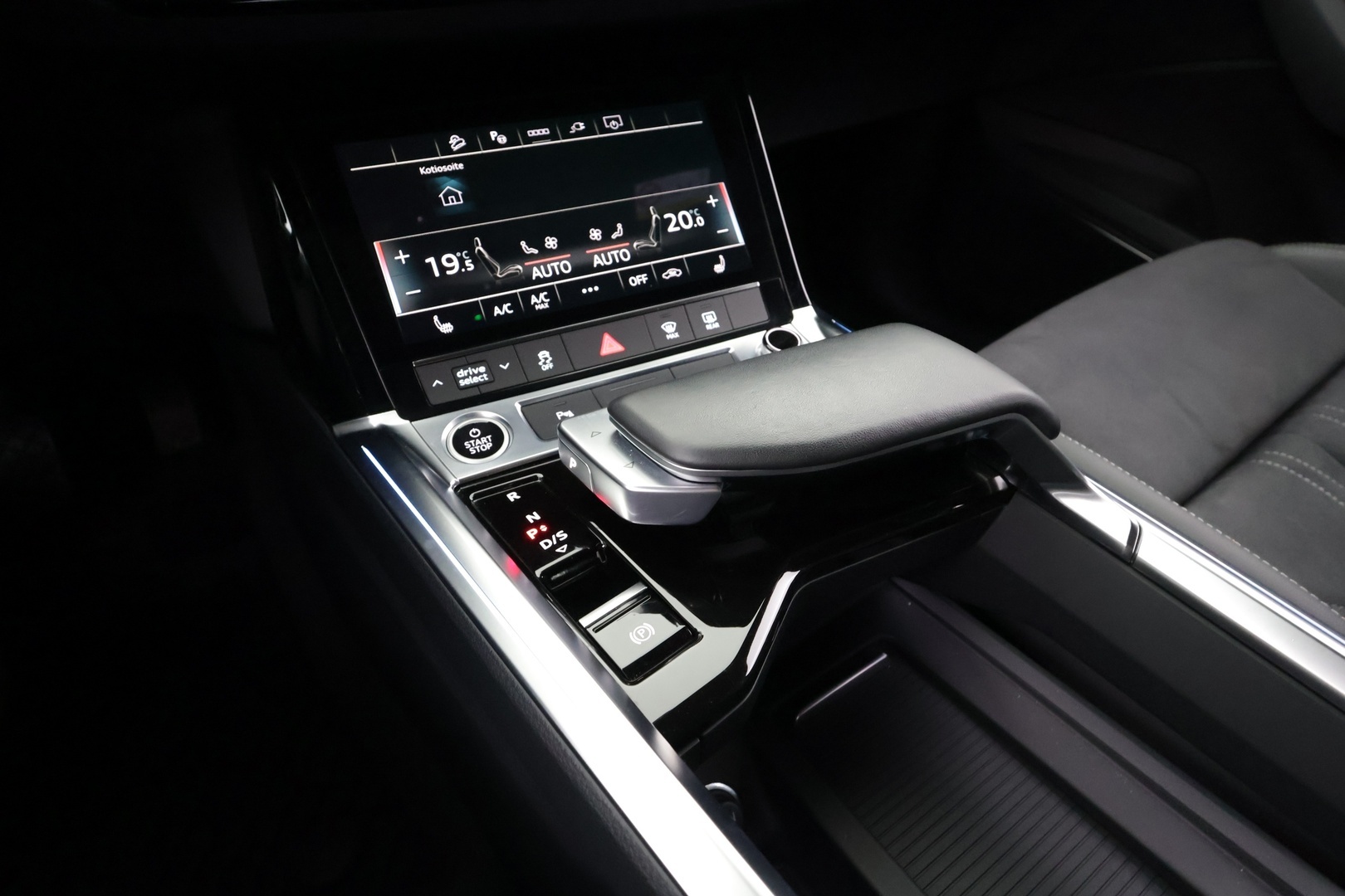 AUDI Q8 e-tron 2024