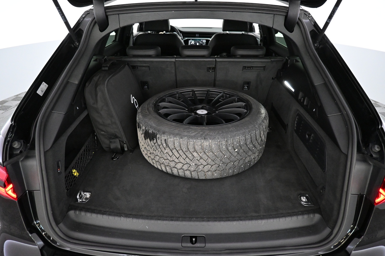 AUDI A6 2023