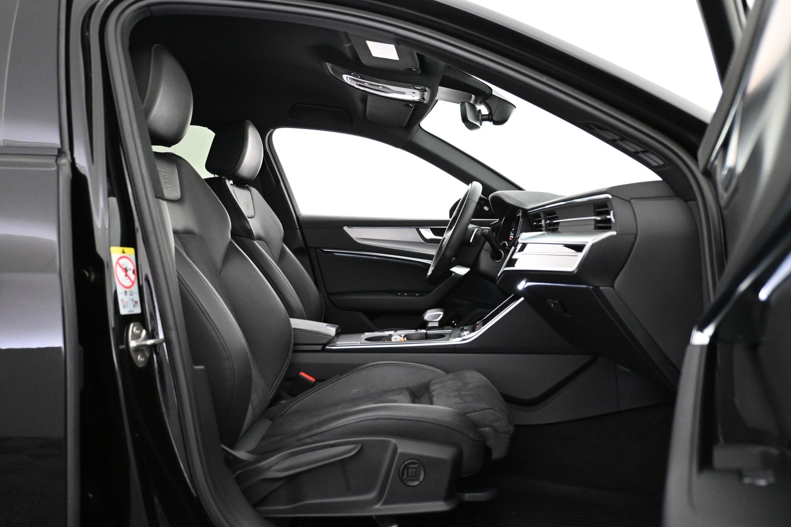 AUDI A6 2023