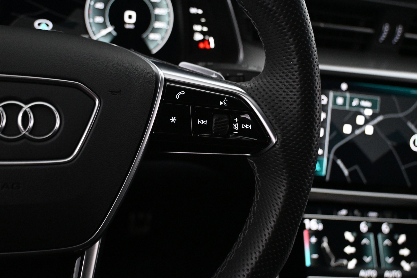 AUDI A6 2023